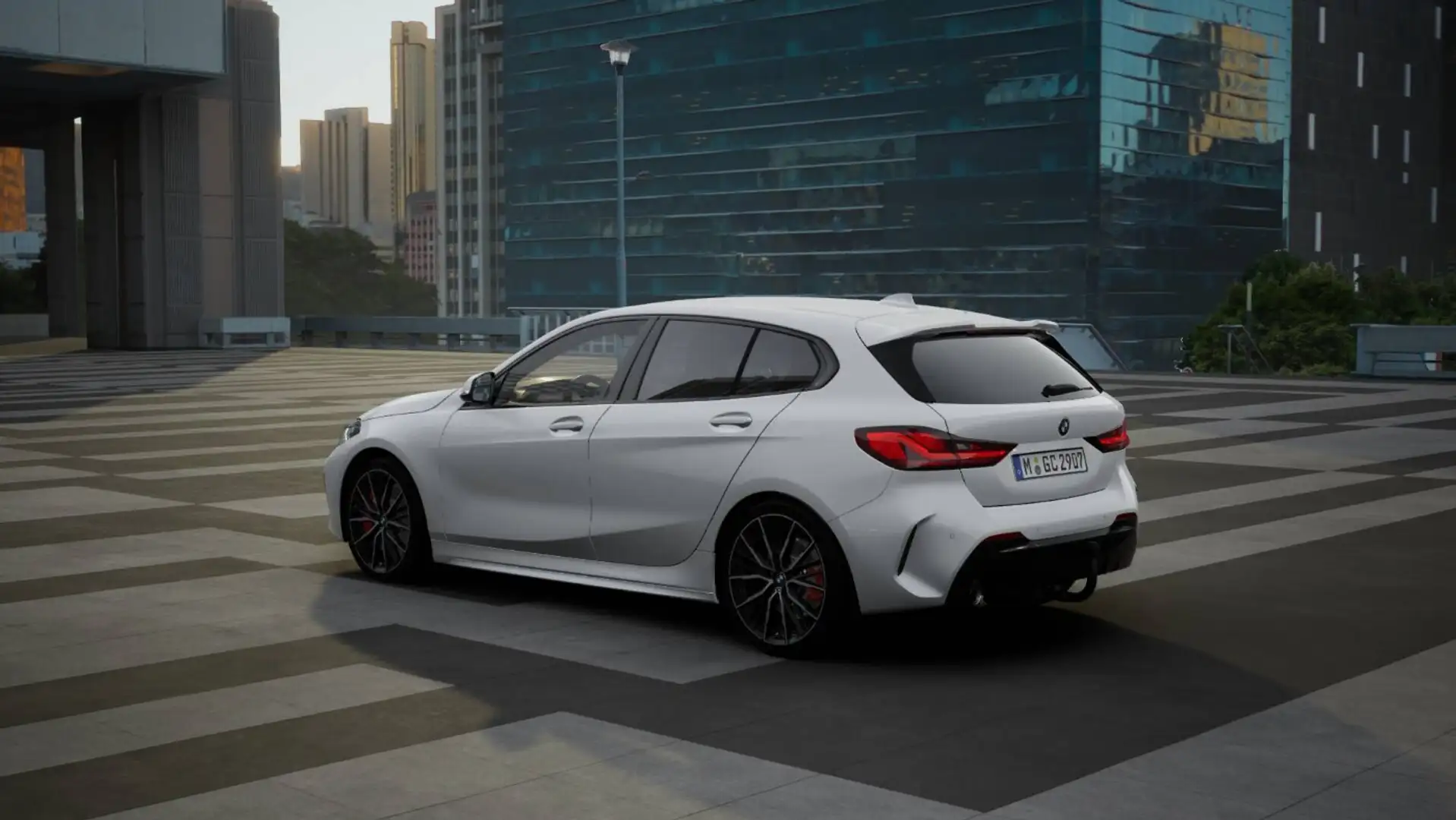 BMW 118 i ///M-Sport+M-Sitze SpurAss AHK adapt.LED Blanco - 2
