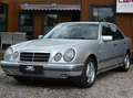 Mercedes-Benz E 240 Classic Aut. Silber - thumbnail 2