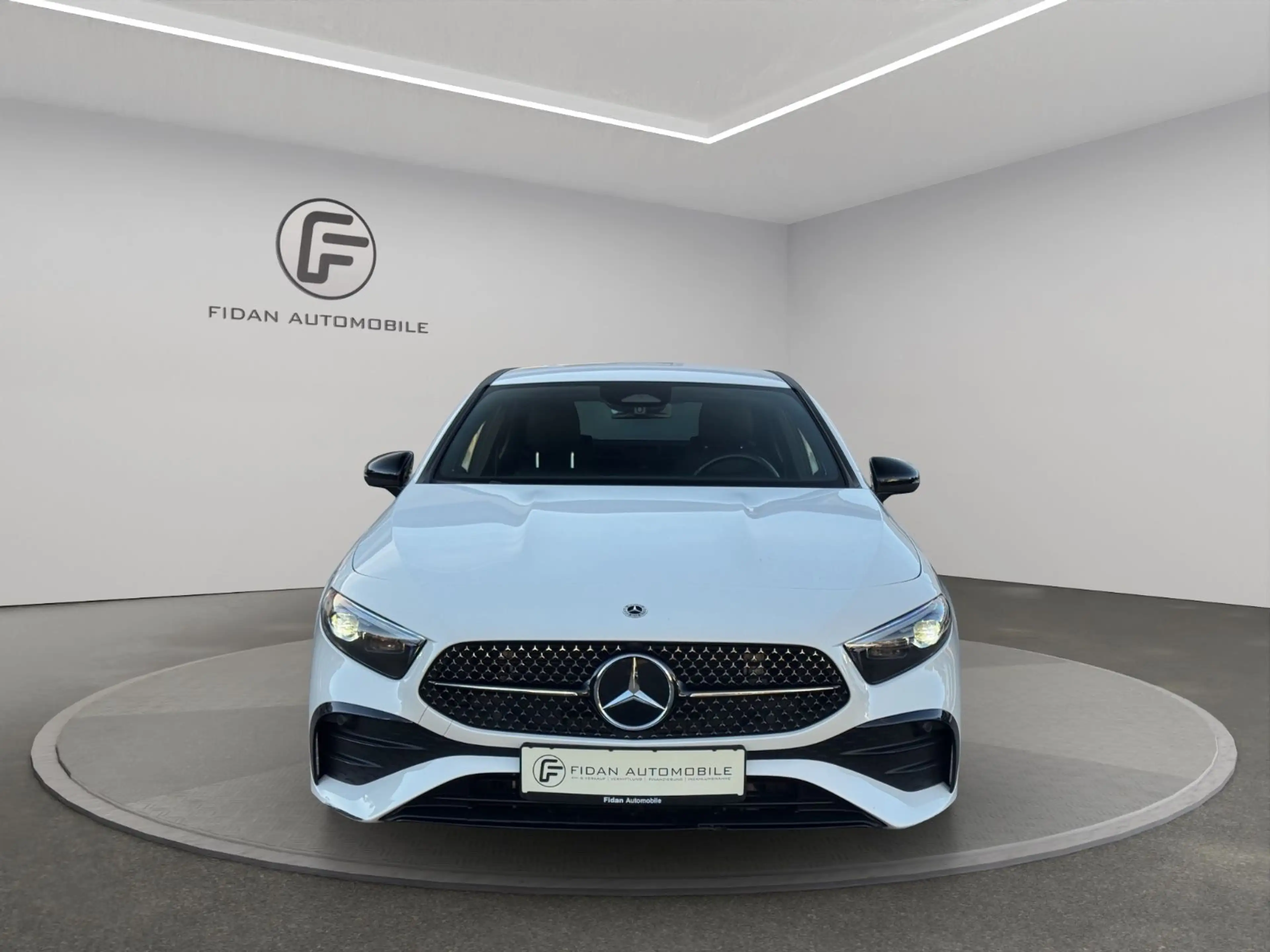 Mercedes-Benz A 180 Lim. AMG-Line MBEAM*Night*Burmester*Kamera — photo 8