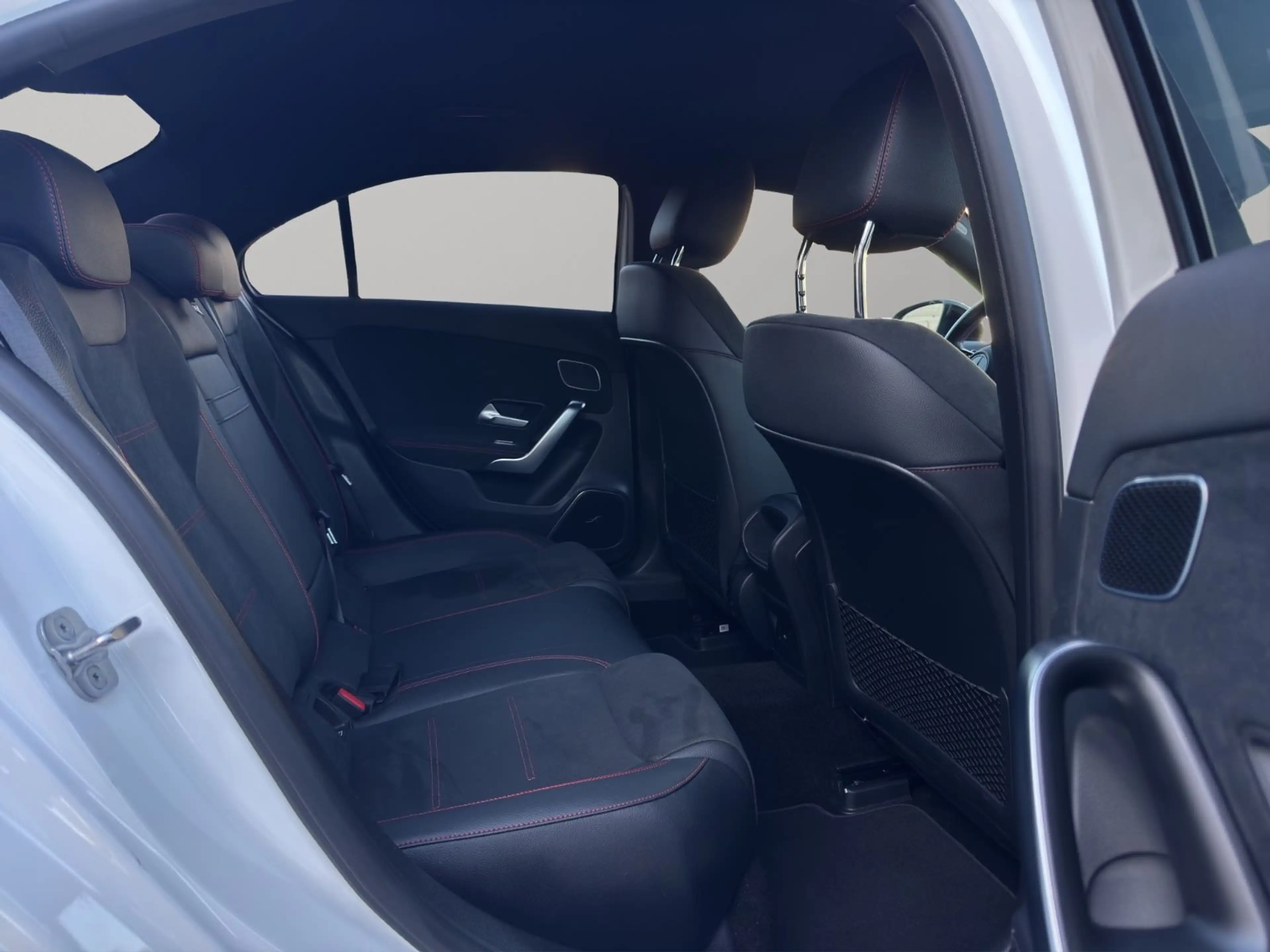 Mercedes-Benz A 180 Lim. AMG-Line MBEAM*Night*Burmester*Kamera — photo 14