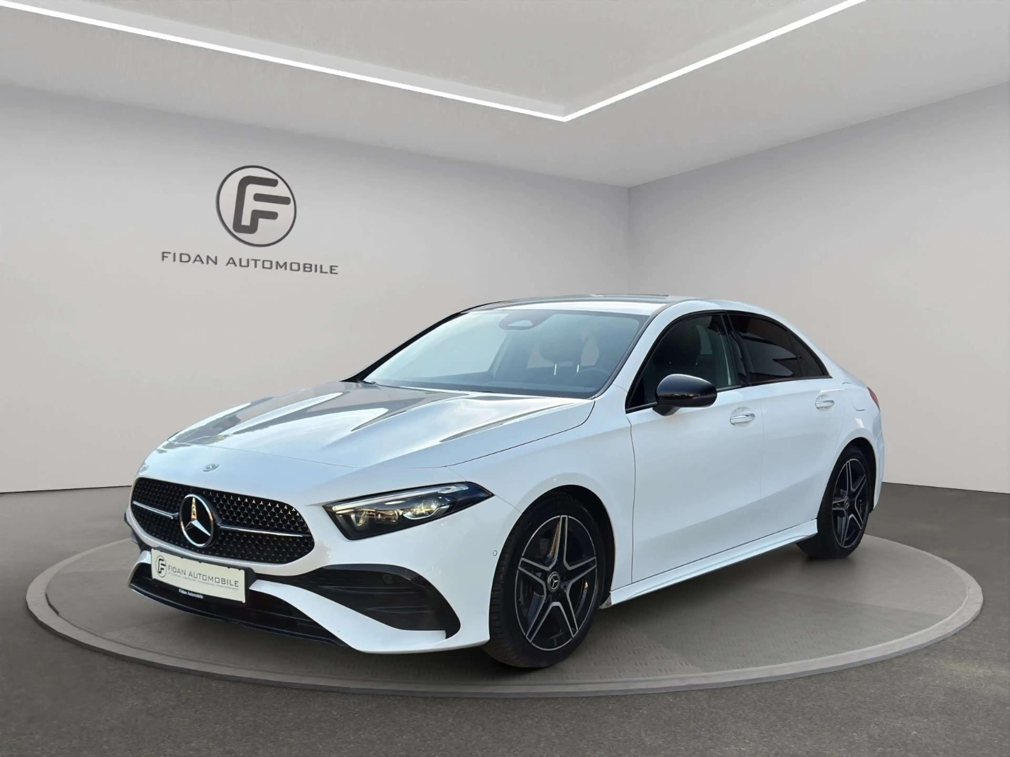 Mercedes-Benz A 180 Lim. AMG-Line MBEAM*Night*Burmester*Kamera