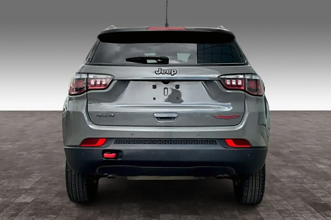 Jeep Compass снимка Jeep Compass