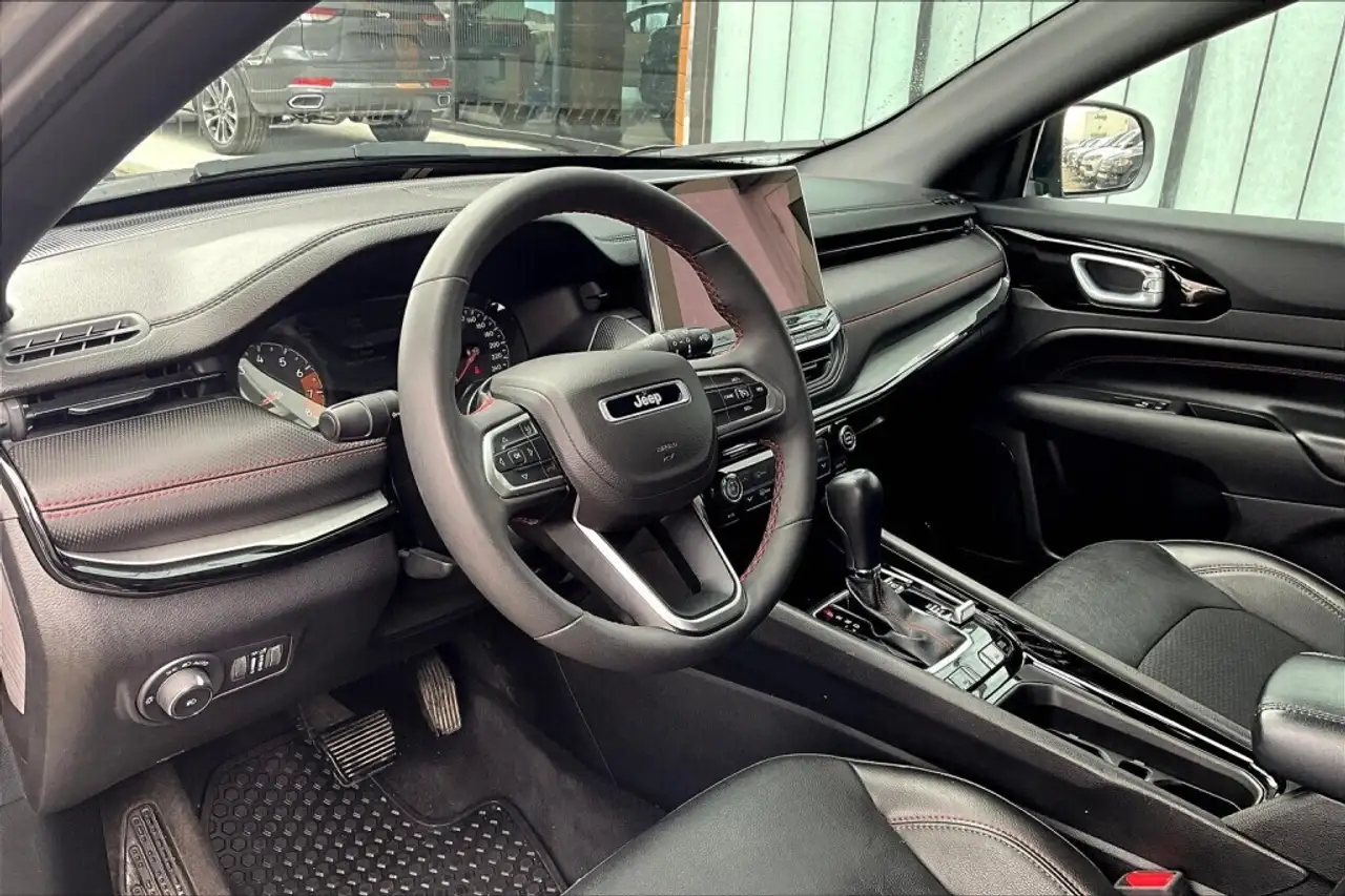 Jeep Compass снимка Jeep Compass