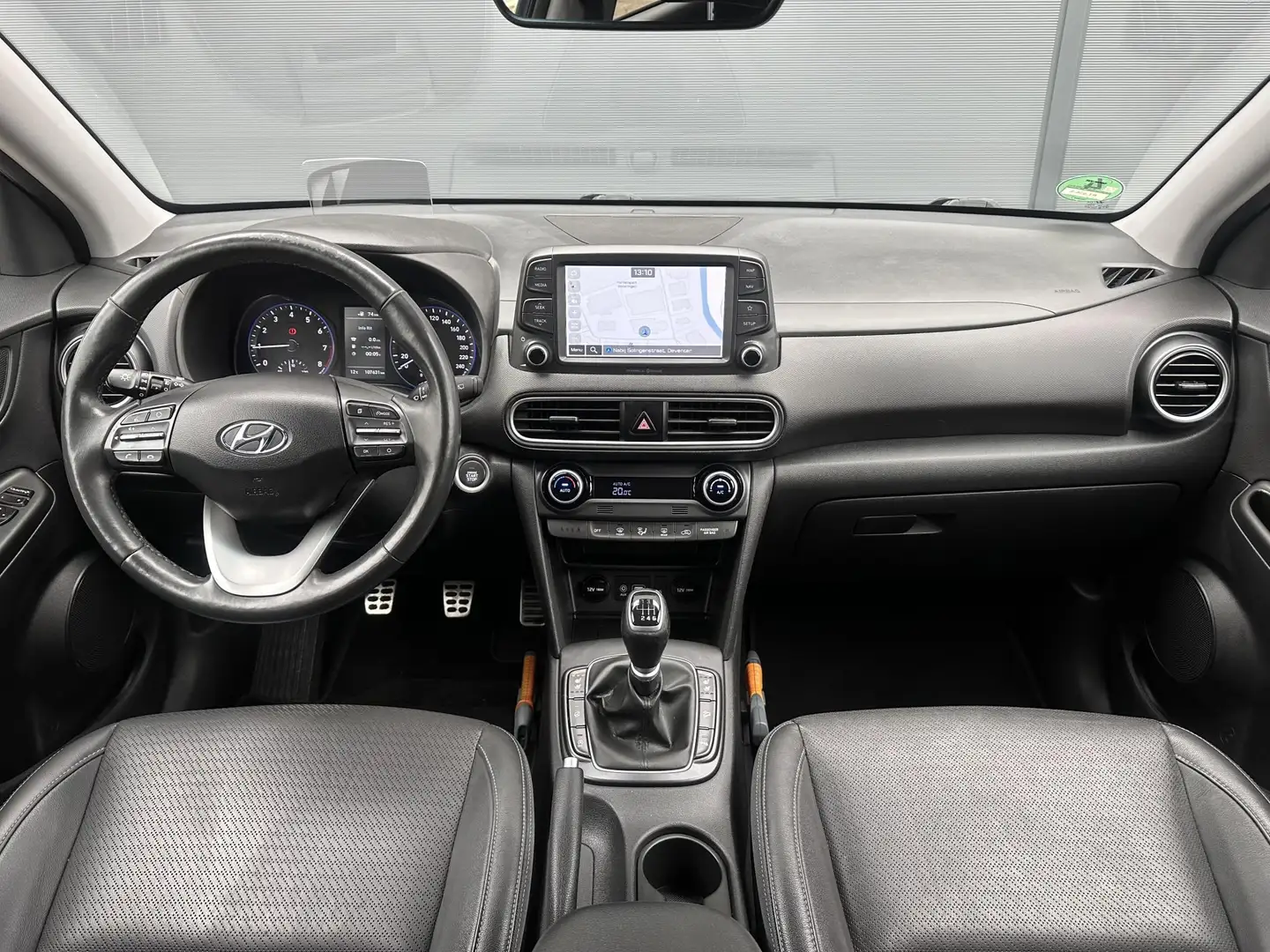 Hyundai KONA 1.0T Premium / Luxe uitvoering / Stoel verwarming+ Grijs - 2
