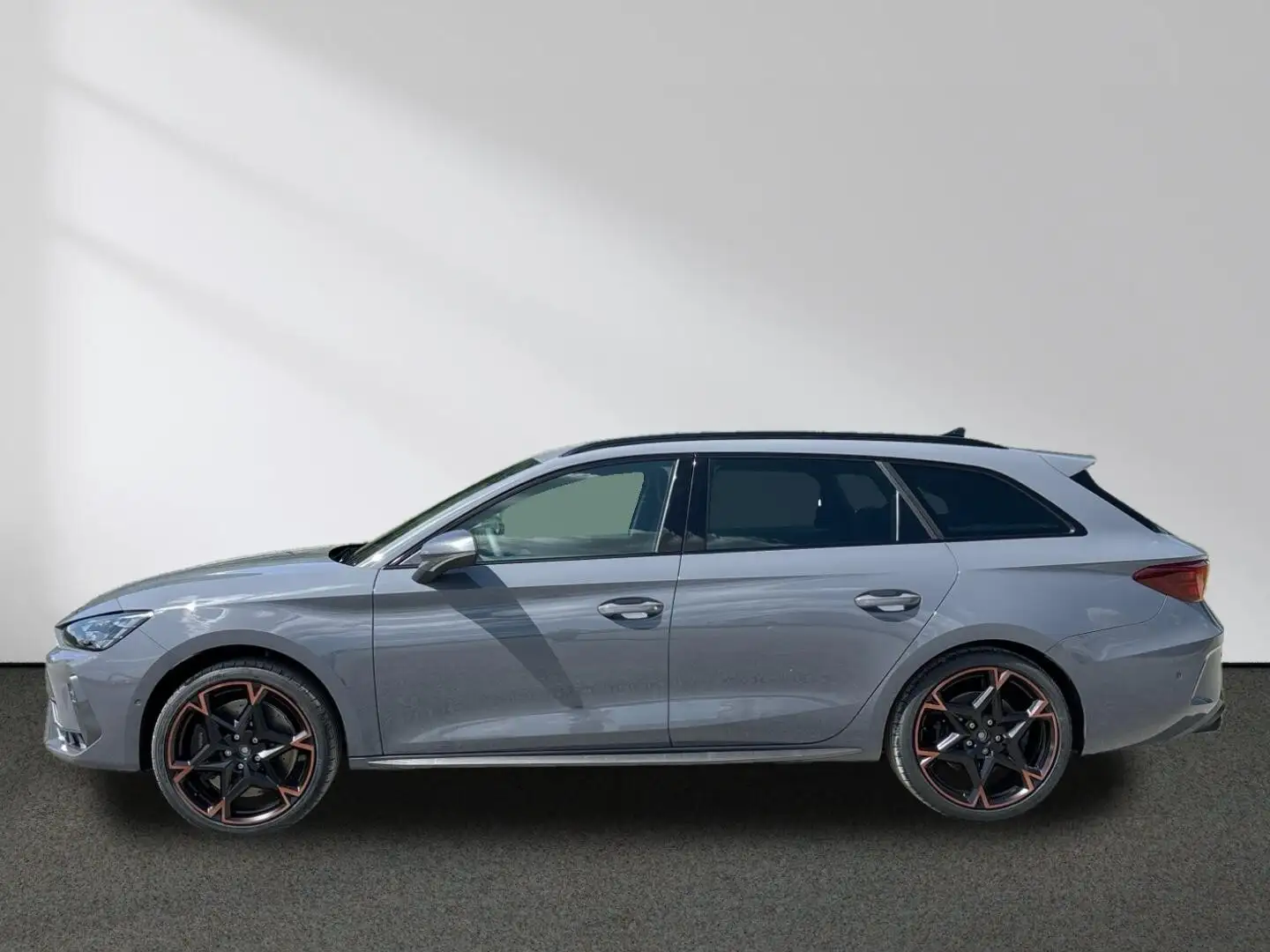 CUPRA Leon Sportstourer 2.0 TSI 4Drive VZ Panorama Navi Grau - 2