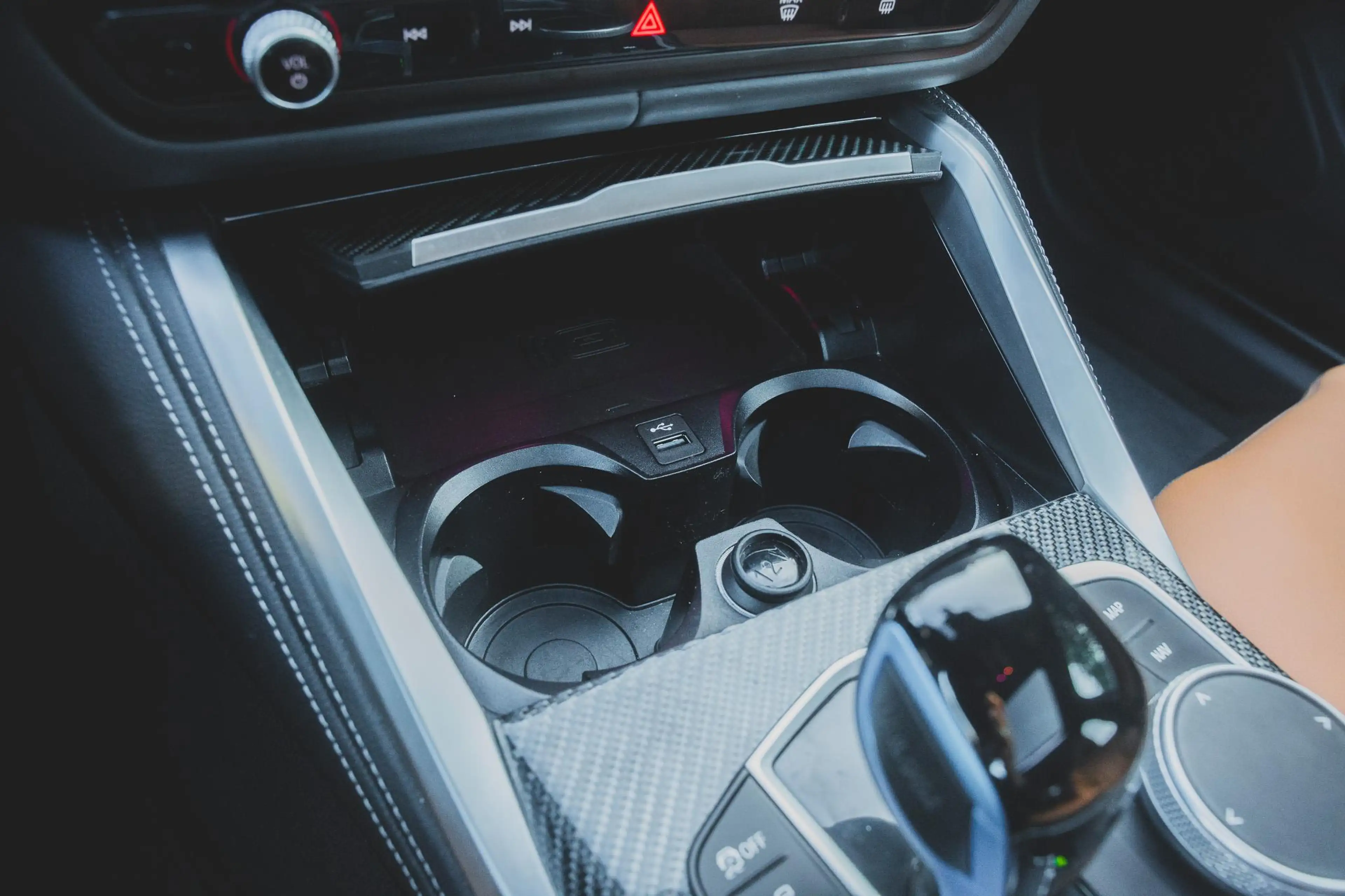 BMW i4 M50 High Executive 84 kWh PANO | KUIPSTOEL | H&K | — photo 30
