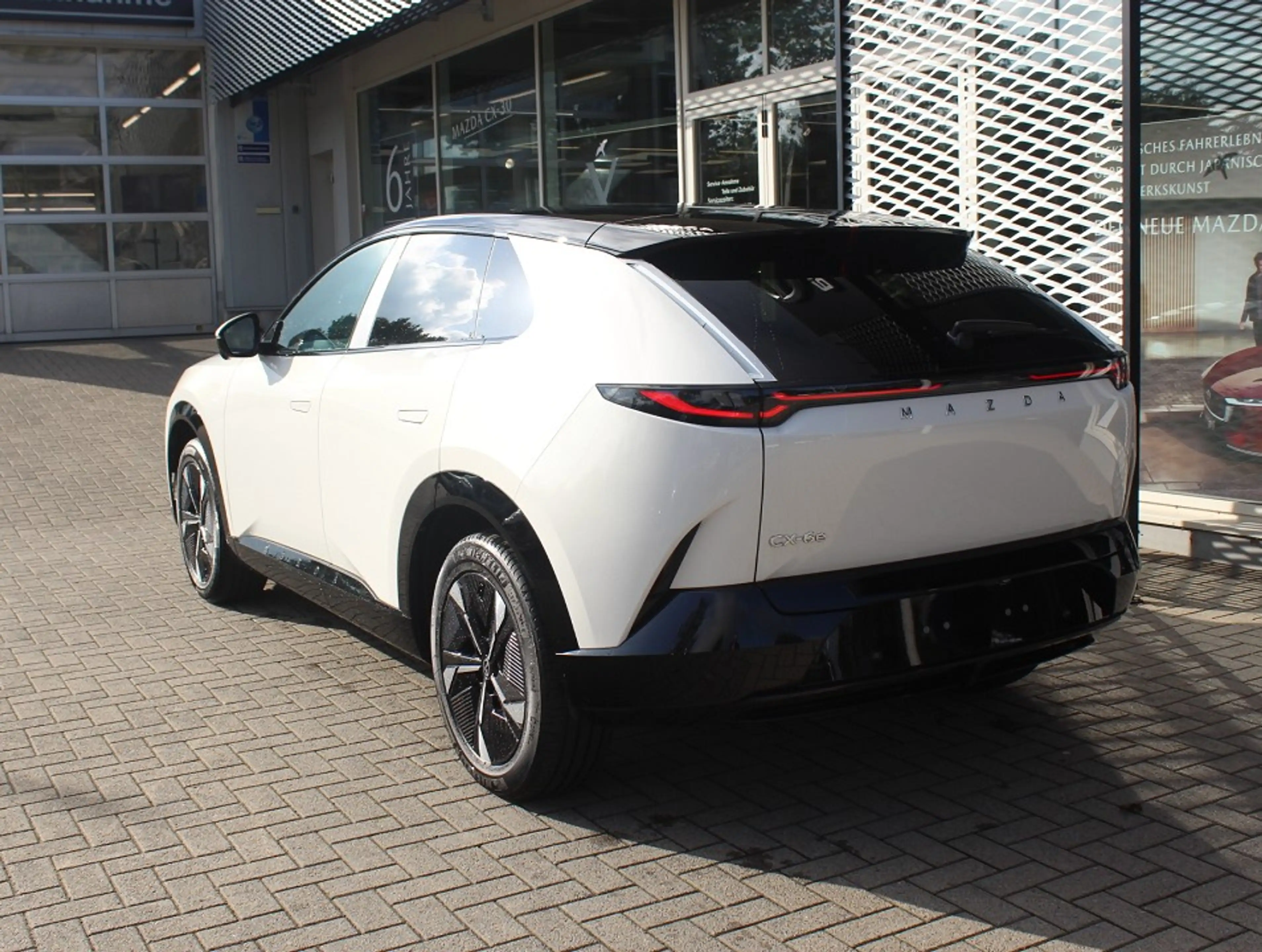 Mazda CX-6e EV-258 Takumi 19Zoll *Sofort* PANO 360° 26,45-Zoll — photo 3