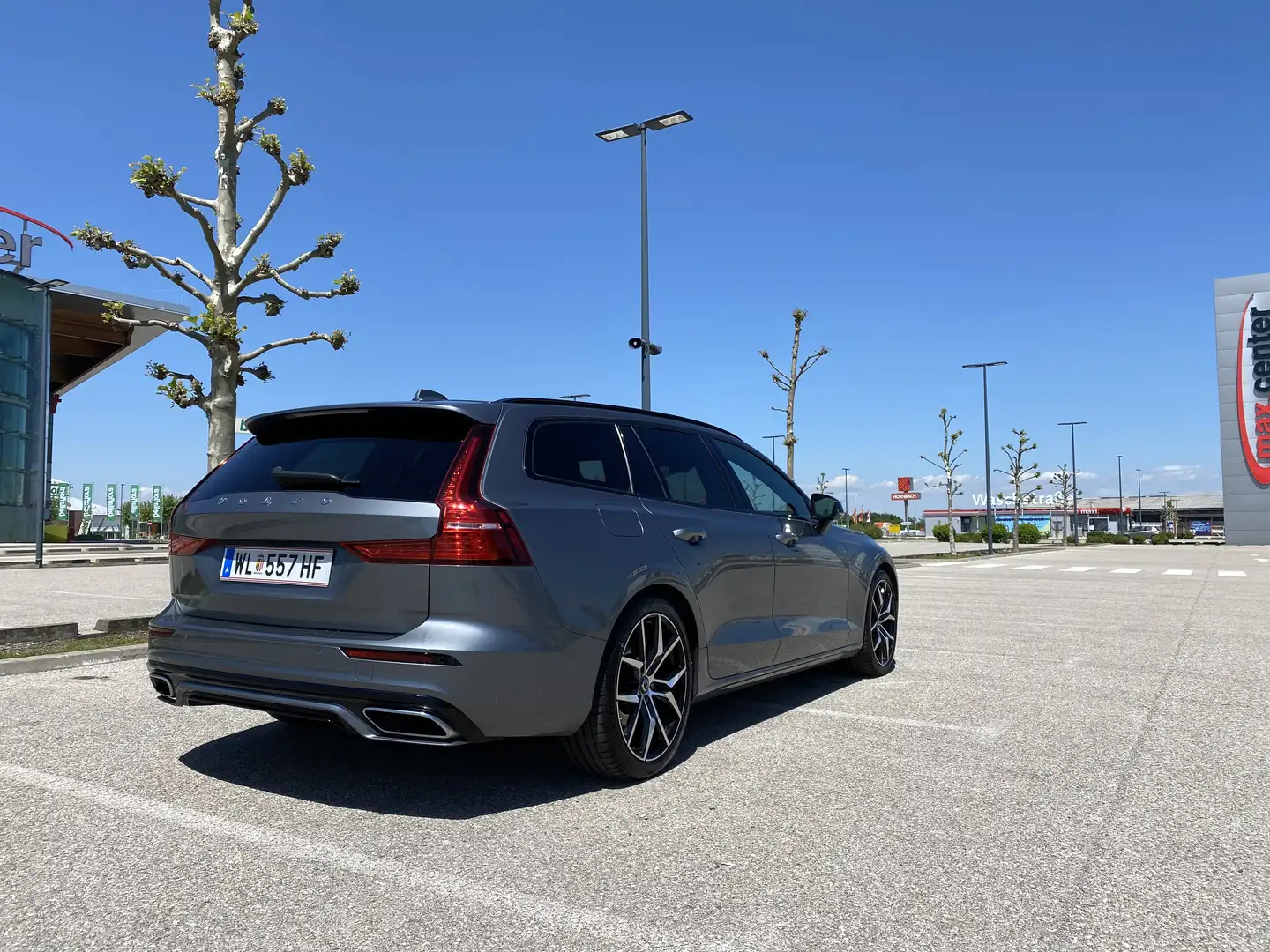 Volvo V60 V60 D4 AWD R-Design Geartronic R-Design (Polestar Grau - 2