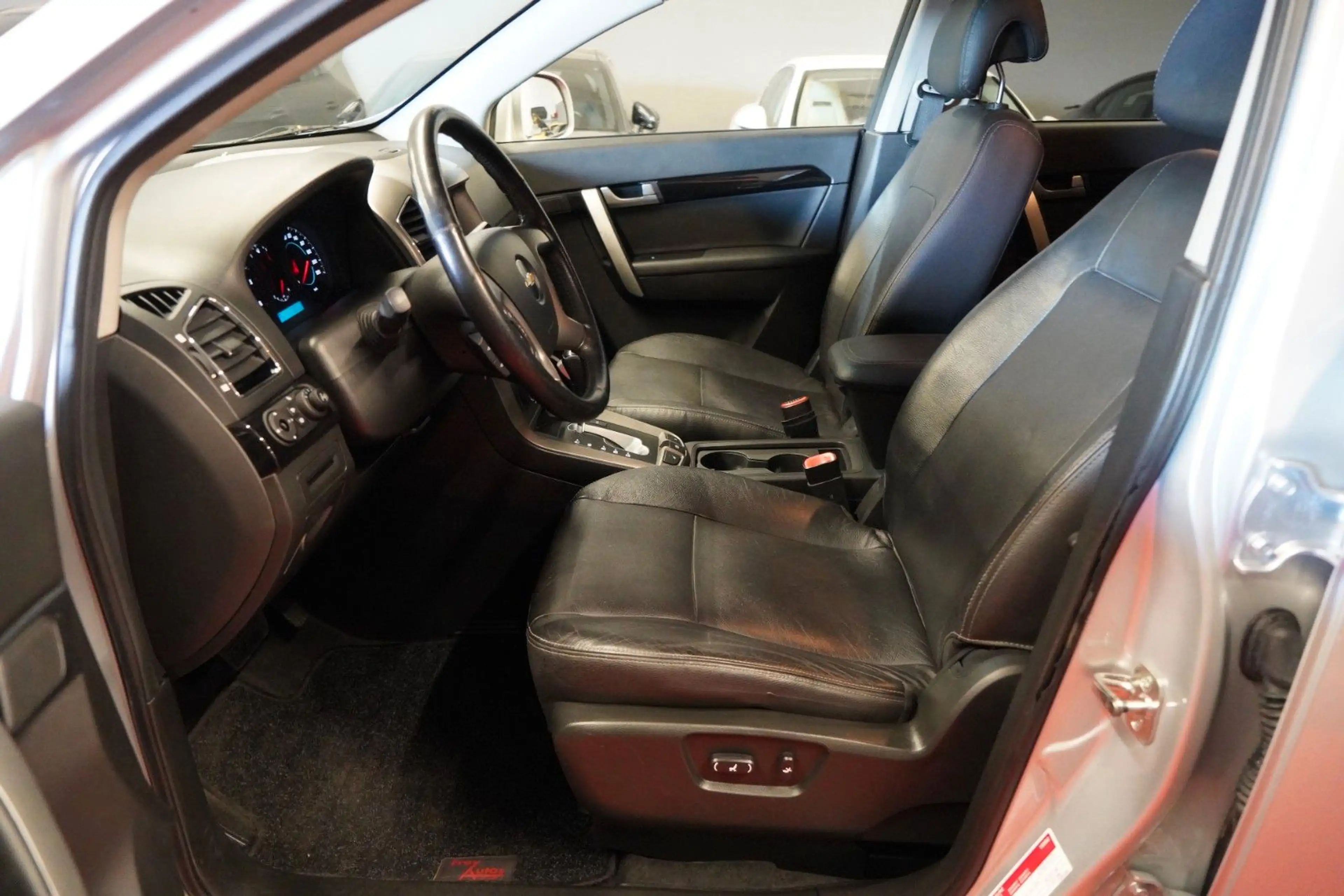 Chevrolet Captiva 2.2d Aut. 4WD 2.Hand*Unfallfrei*7Sitzer* — photo 14