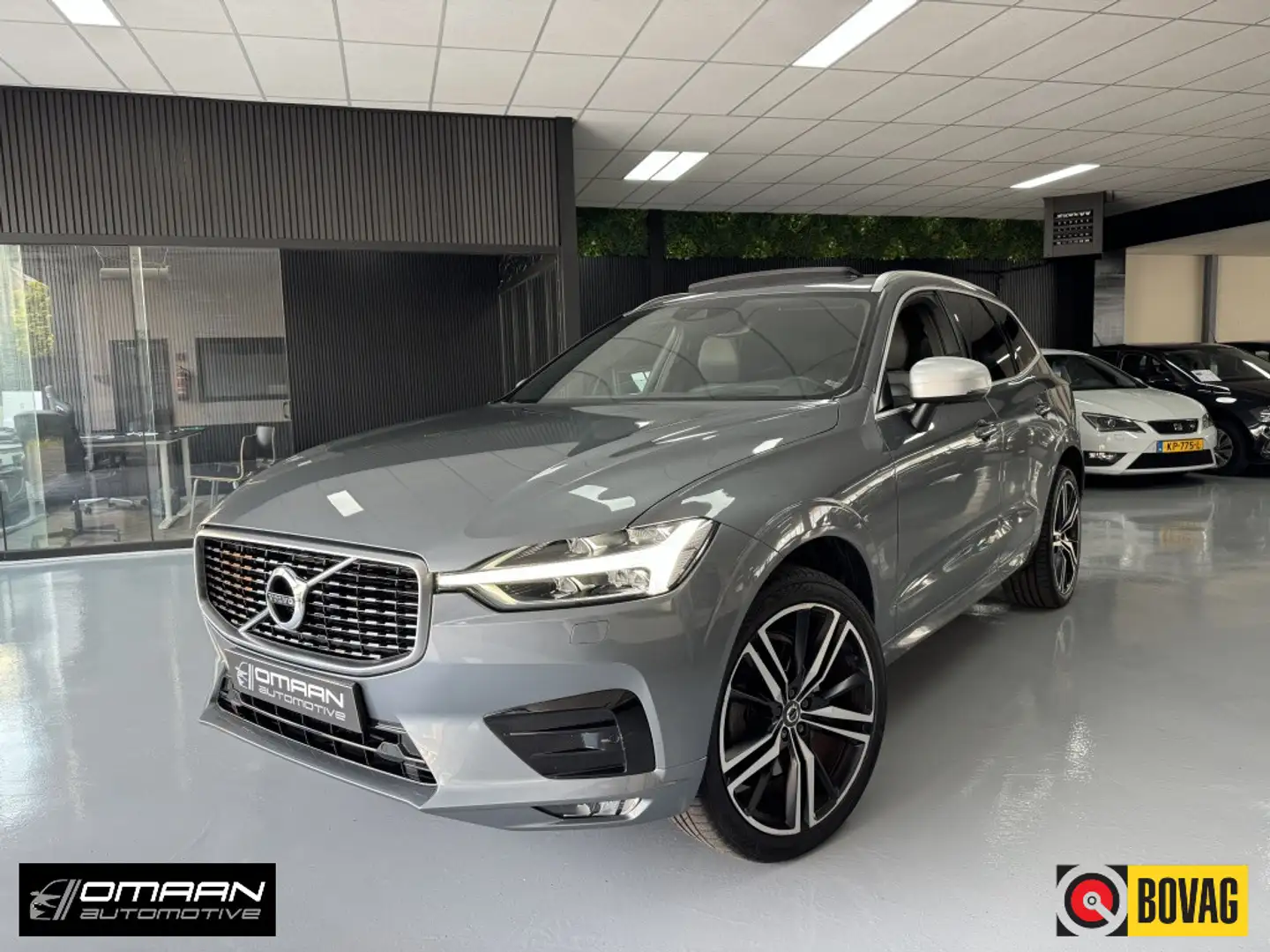 Volvo XC60 2.0 D5 AWD R-Design Pano Lane Hud Grau - 1