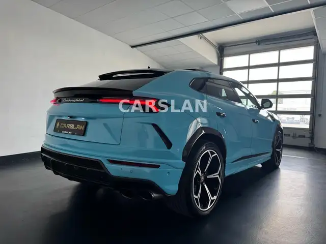 Lamborghini Urus view 15