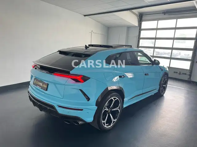 Lamborghini Urus view 11