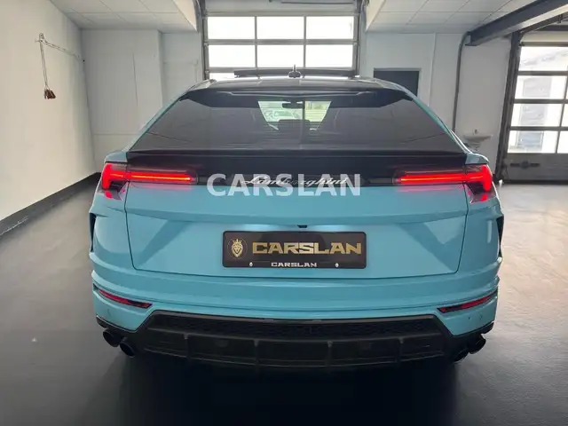 Lamborghini Urus view 12