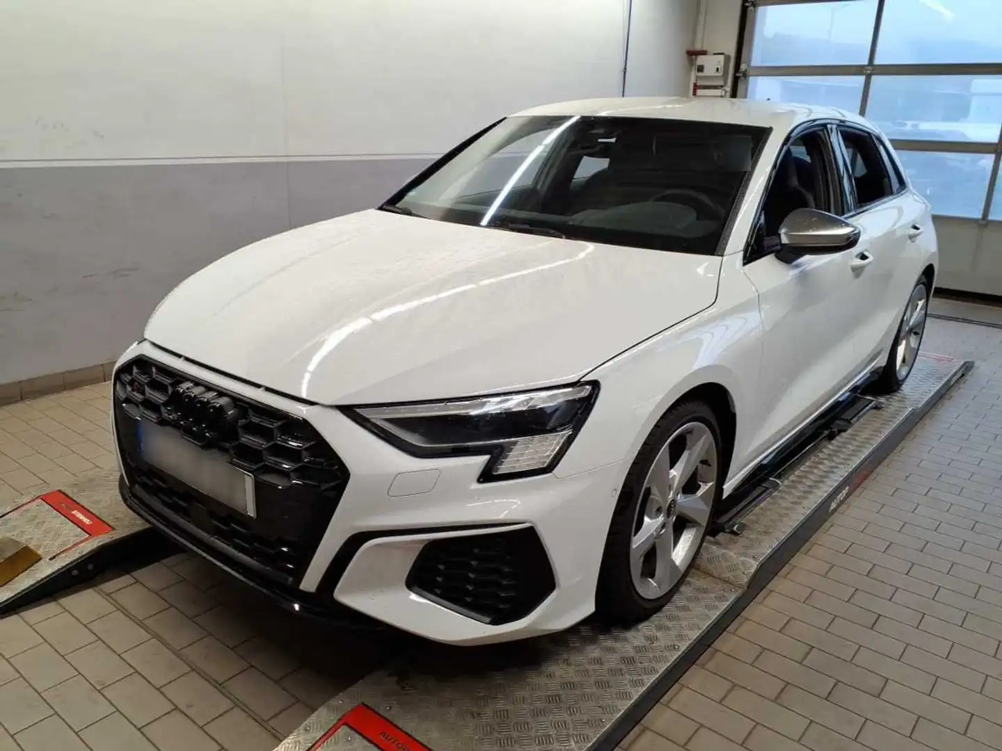 Audi S3 TFSI quattro S-tronic +OPTIK+MATRIX Weiß - 2