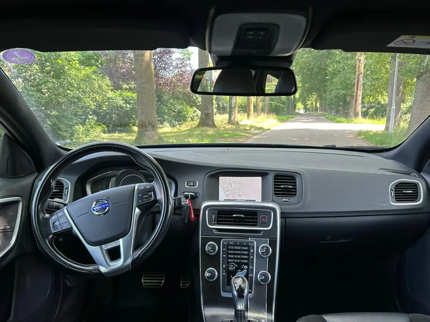 Volvo V60 1.6 T3 R-Design Aut. | Sportpakket | Automaat | Al Bleu - 2