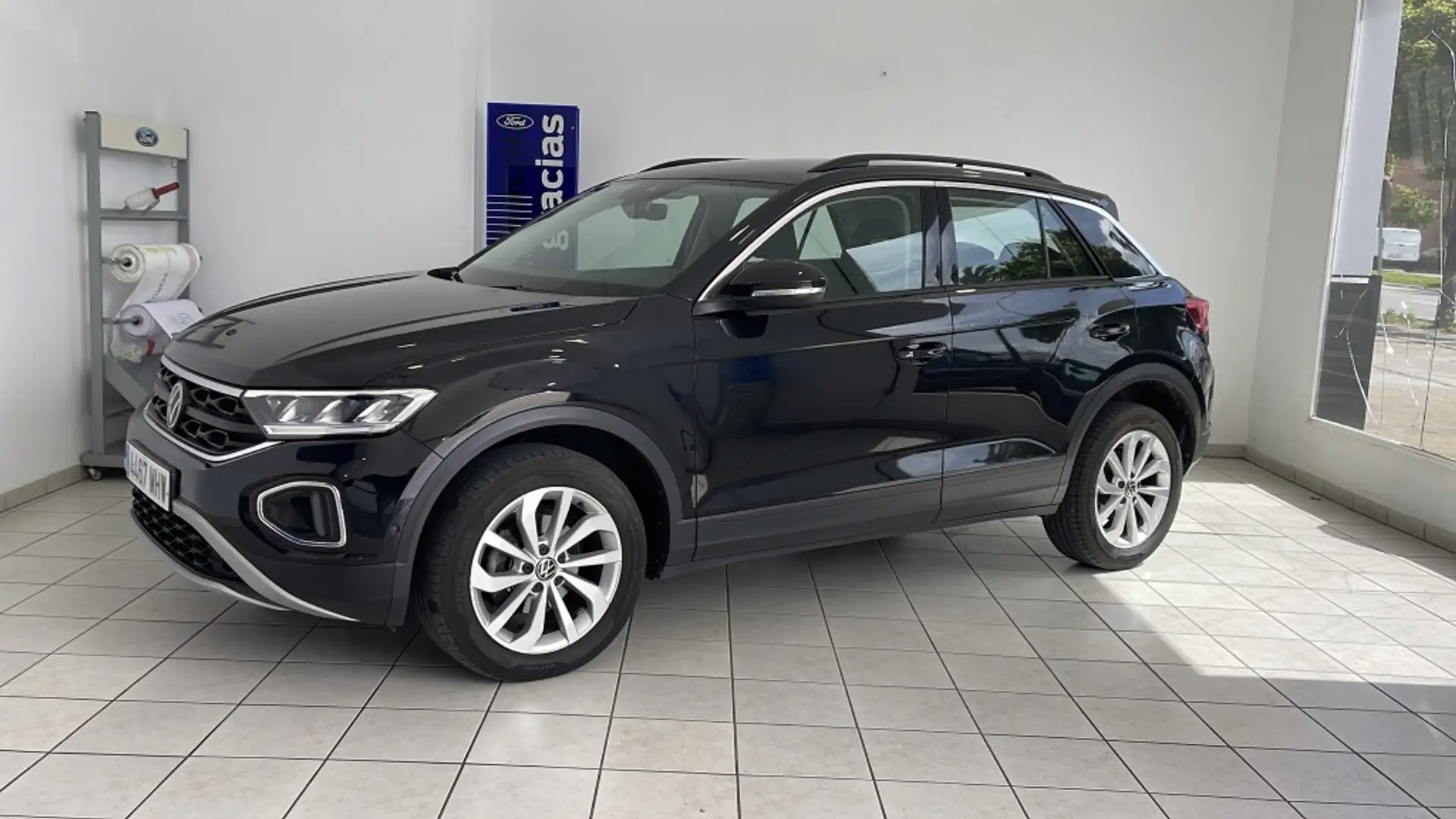 Volkswagen T-Roc 1.5 TSI Life DSG7 Azul - 1