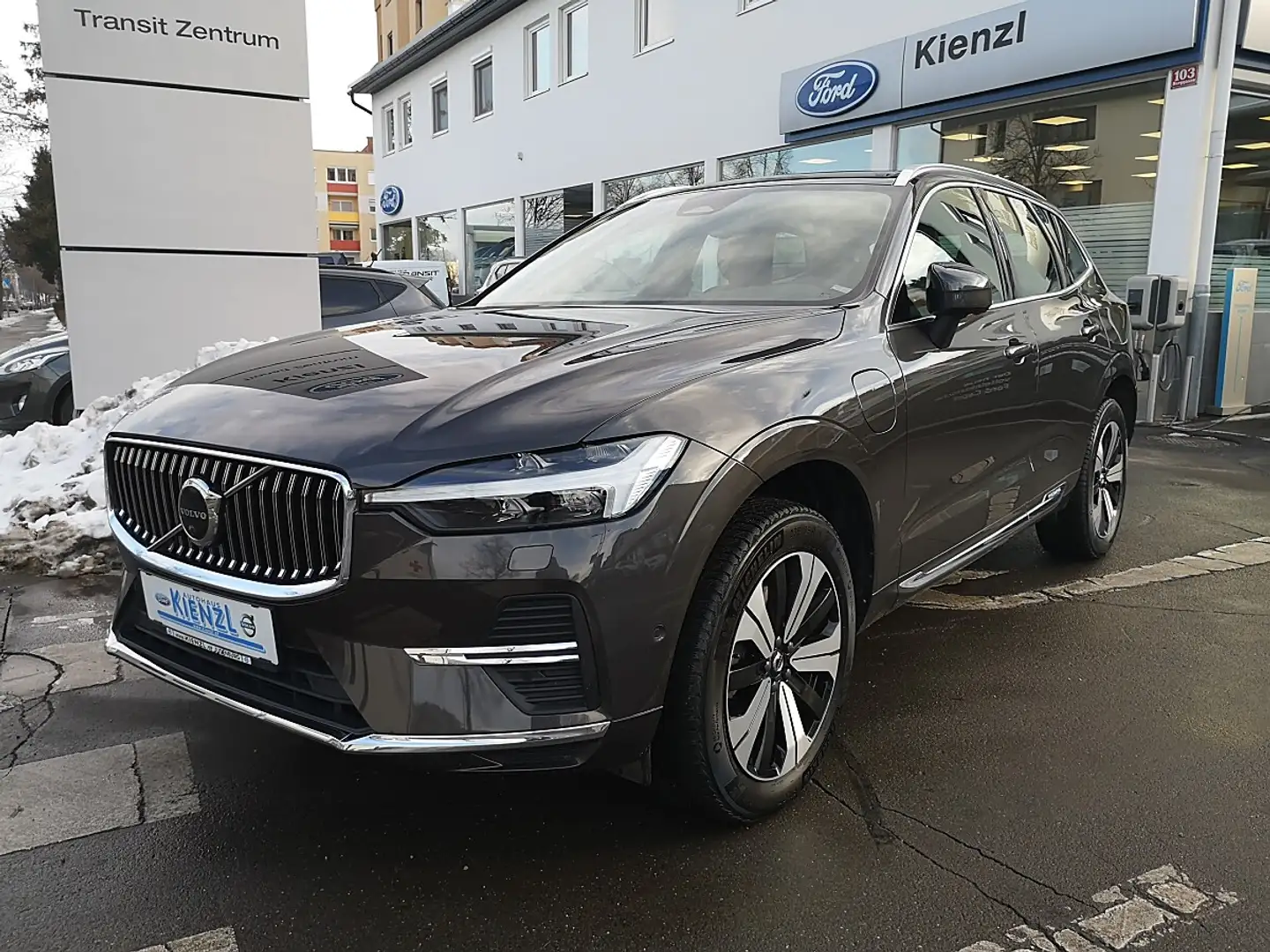 Volvo XC60 T6 AWD Recharge PHEV Plus Bright Geartronic Grau - 1