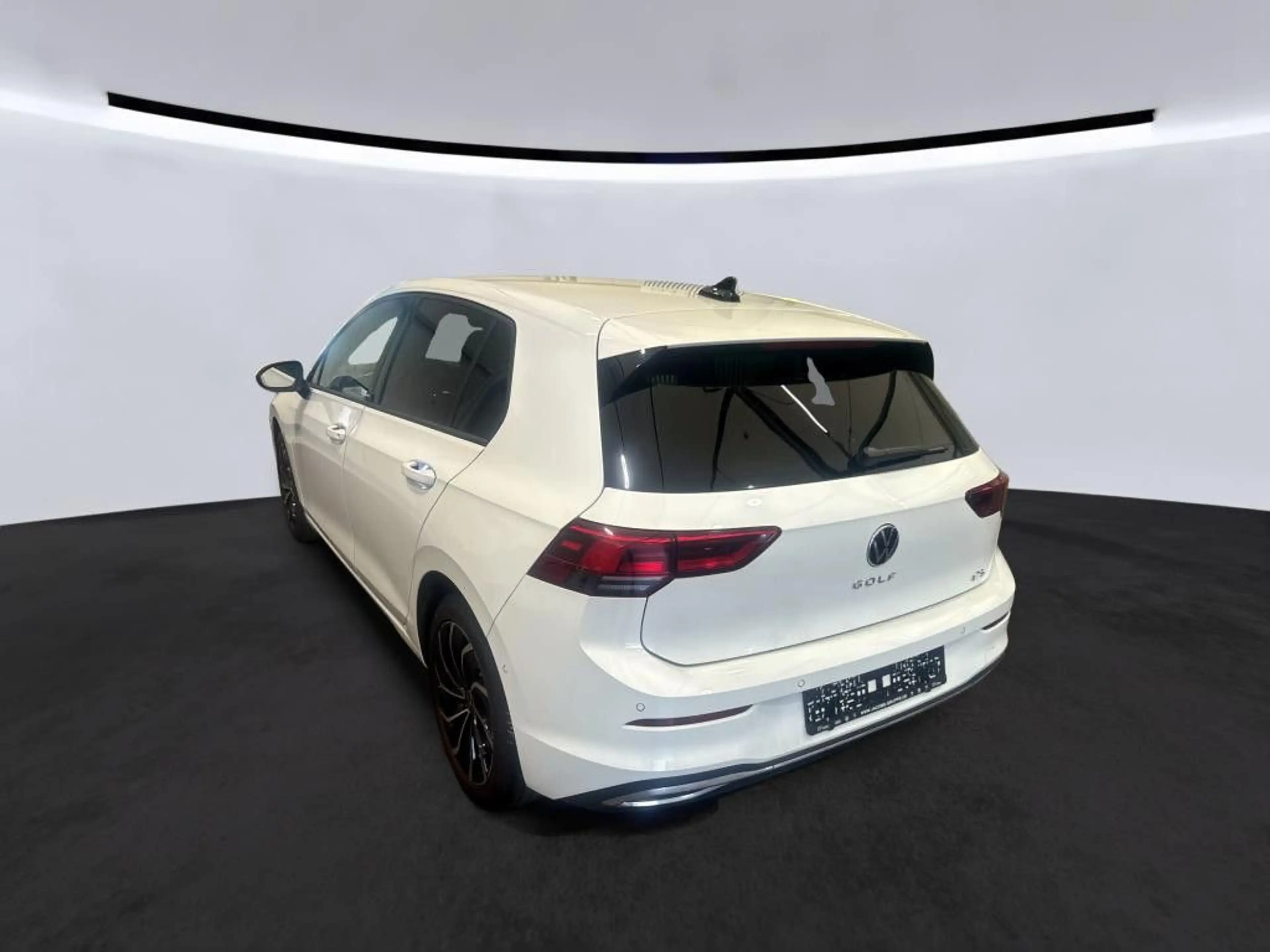 Volkswagen Golf VIII 1.5 eTSI DSG Move Navi R.Kamera ACC — photo 3