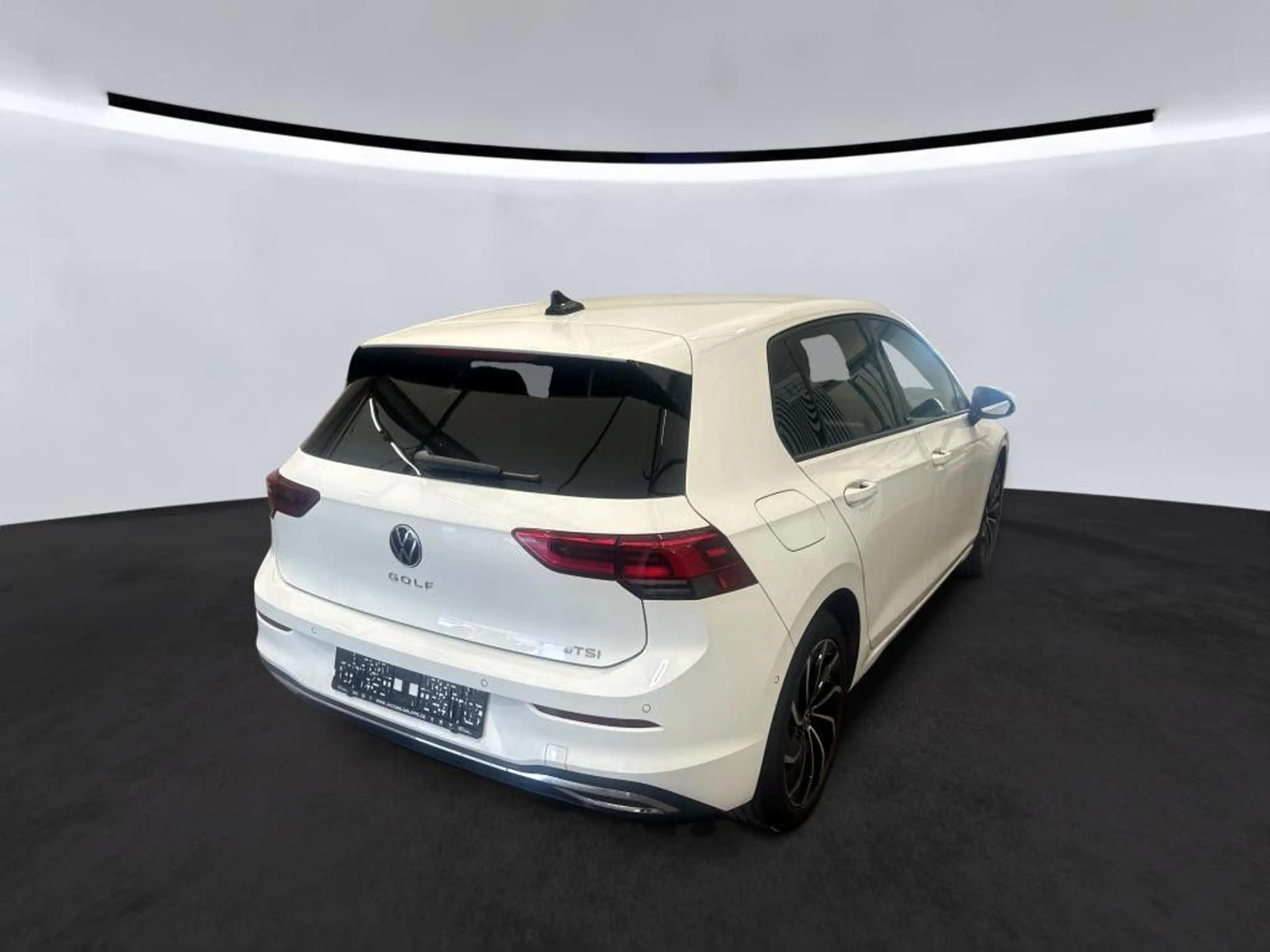 Volkswagen Golf VIII 1.5 eTSI DSG Move Navi R.Kamera ACC — photo 4