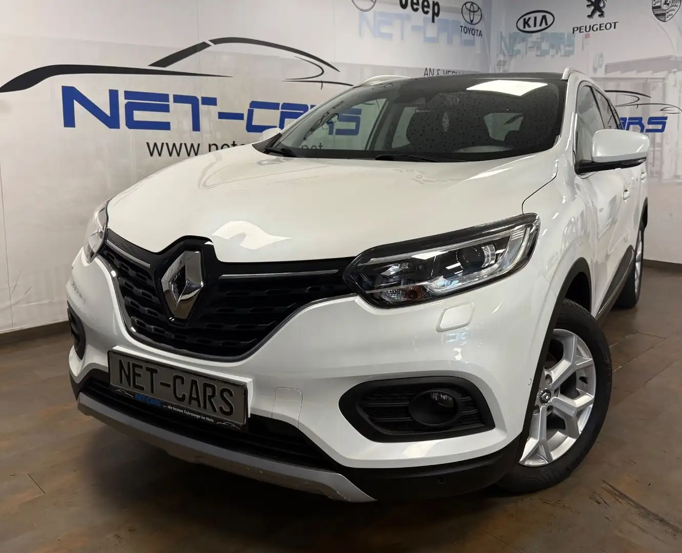 Renault Kadjar TCe 140 EDC Limited PanoDach*NAVi*AHK*LED Blanco - 1