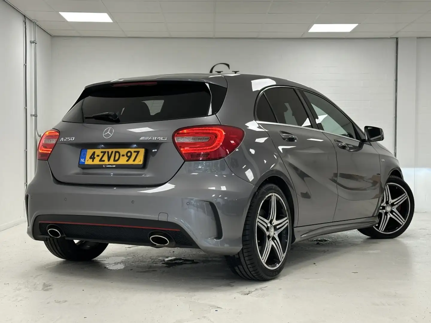 Mercedes-Benz A 250 AMG Sport | Dealer-onderhouden | Harman/Kardon | 2 Gris - 2