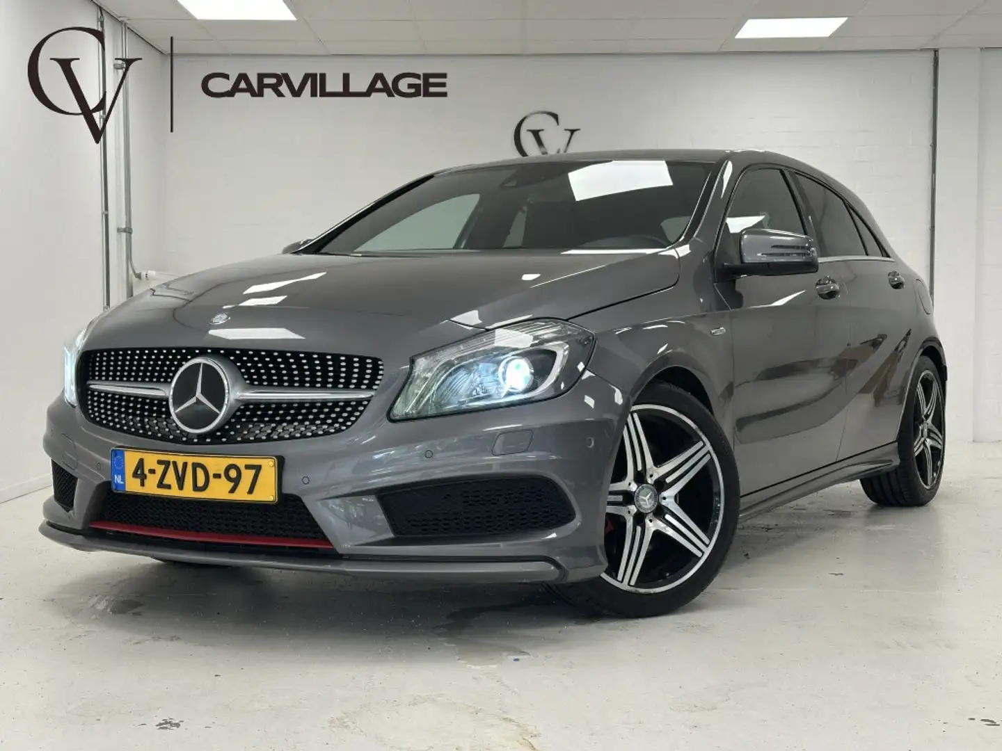 Mercedes-Benz A 250 AMG Sport | Dealer-onderhouden | Harman/Kardon | 2 Gris - 1