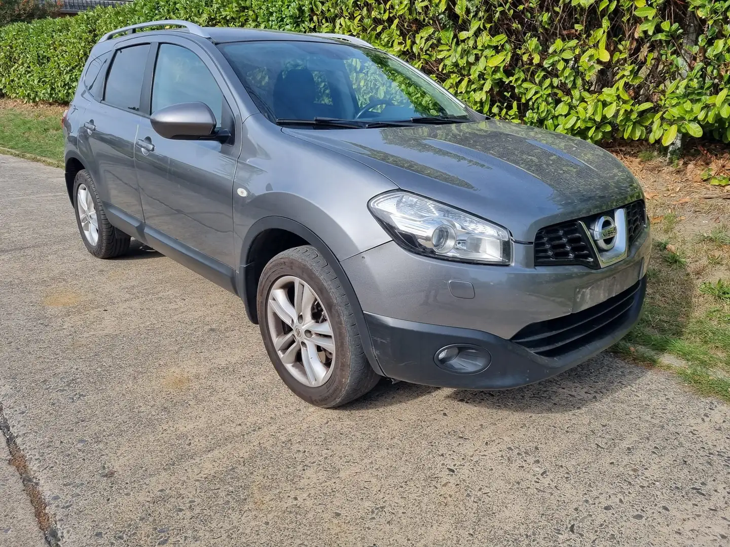 Nissan Qashqai+2 2.0i 4X4 ✅7 PLACES 🧊AIRCO✅ FULL OPTION Grau - 1