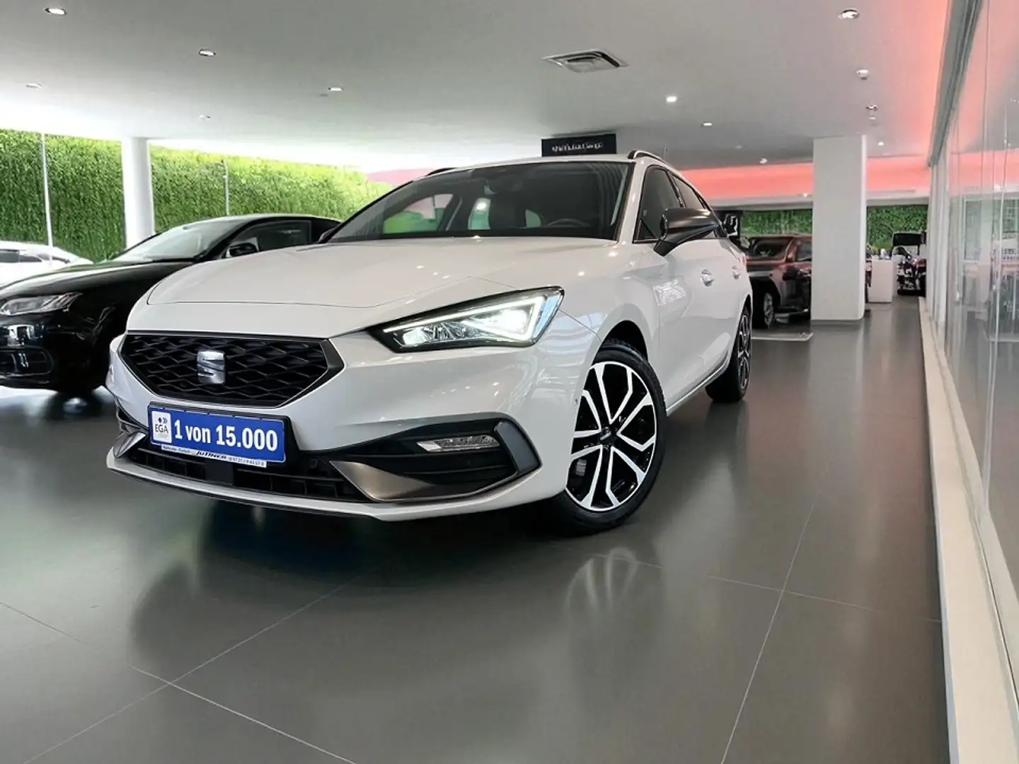 SEAT Leon Sportstourer 1.5 TSI FR OPF - Carplay/ LED/ Winter Blanc - 1