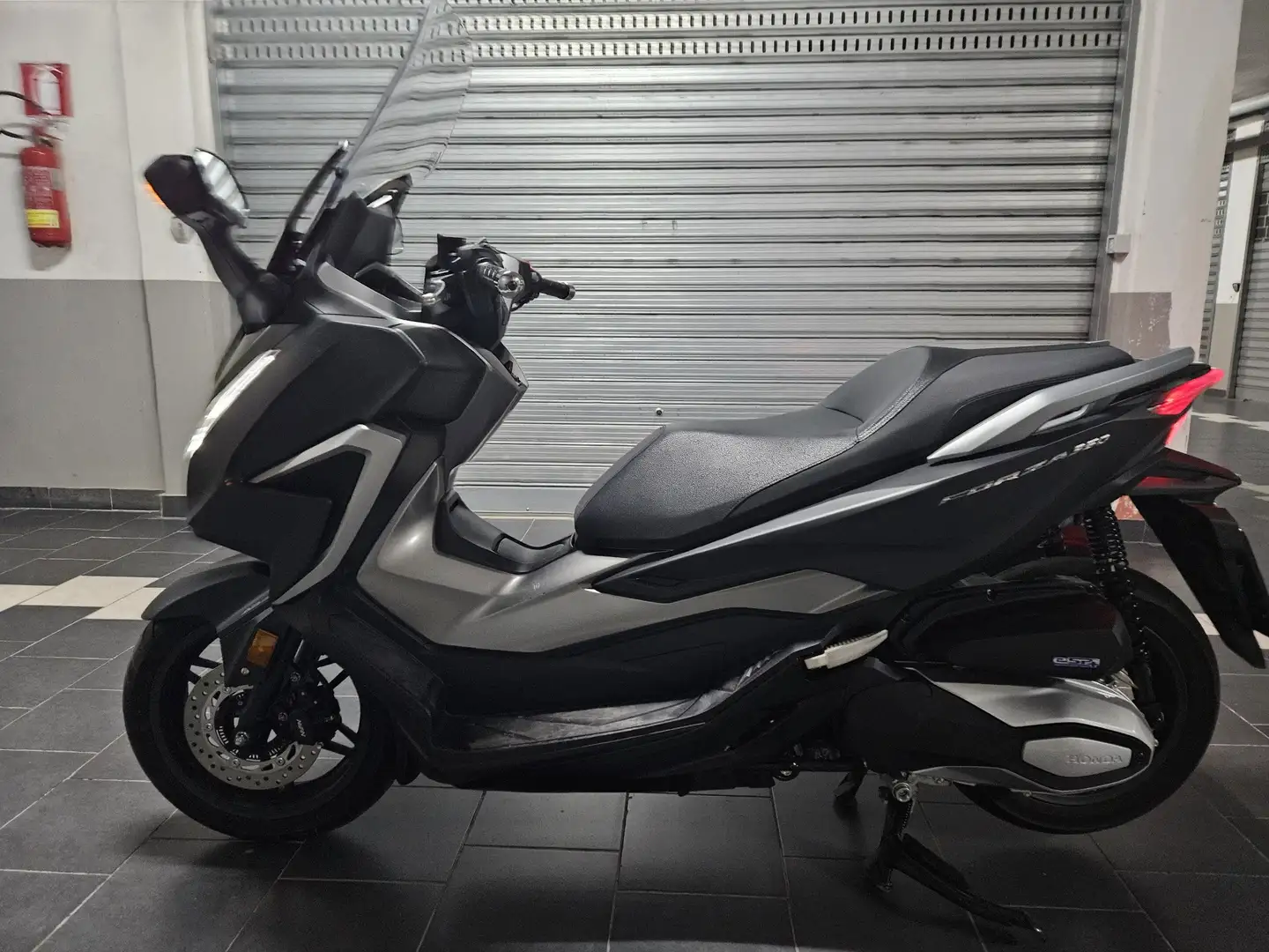 Honda Forza 350 Gri - 1