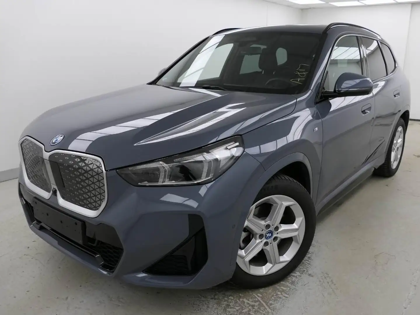 BMW iX1 30 xDrive M Sport Vollausstattung AHK_Pano_DrivAss Gris - 1
