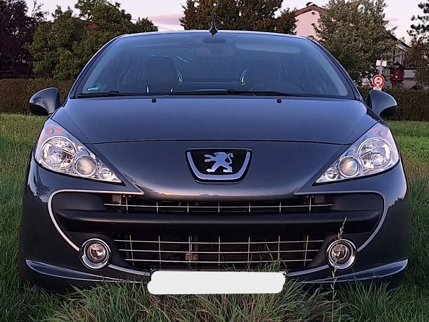 Peugeot 207 207 CC 120 VTi Platinum Grau - 2