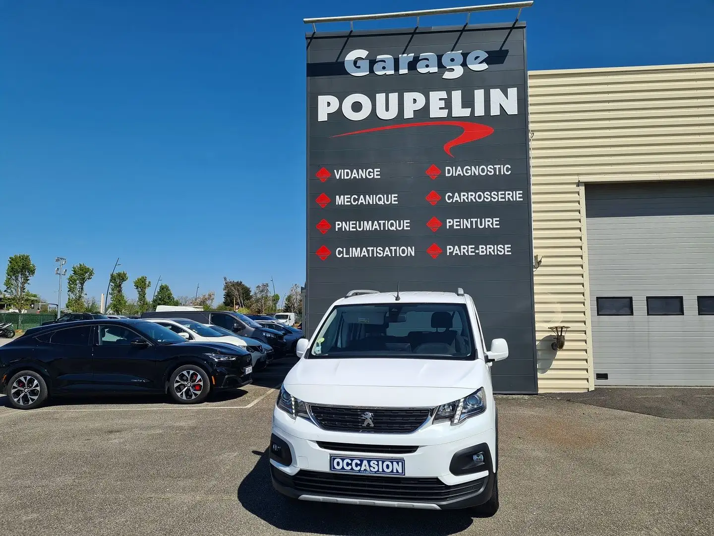 Peugeot Rifter BLUEHDI 130CH S\u0026S STANDARD ALLURE EAT8 - 1