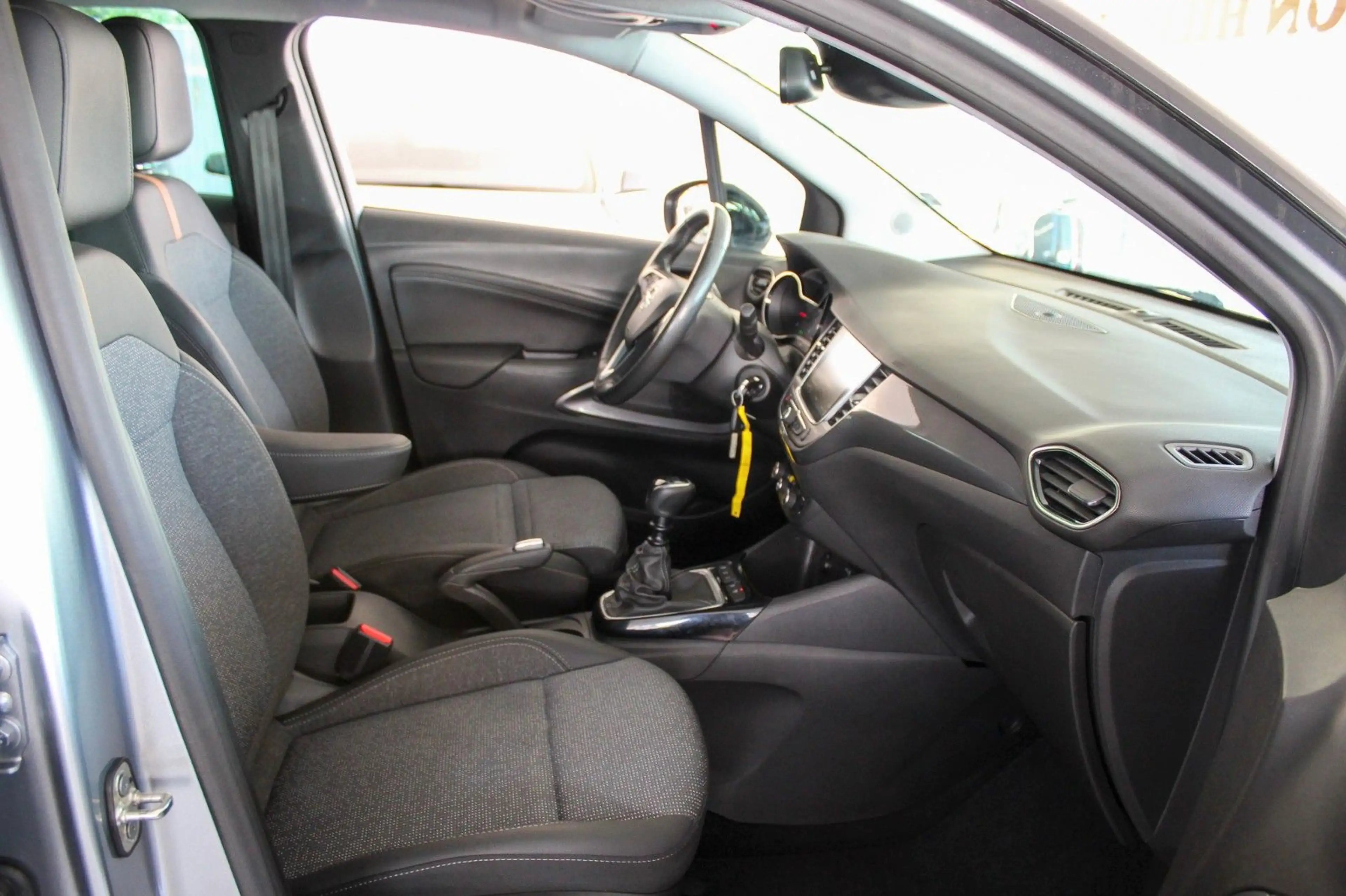 Opel Crossland X 1.2 Turbo Kamera Winterpaket Navi — photo 14