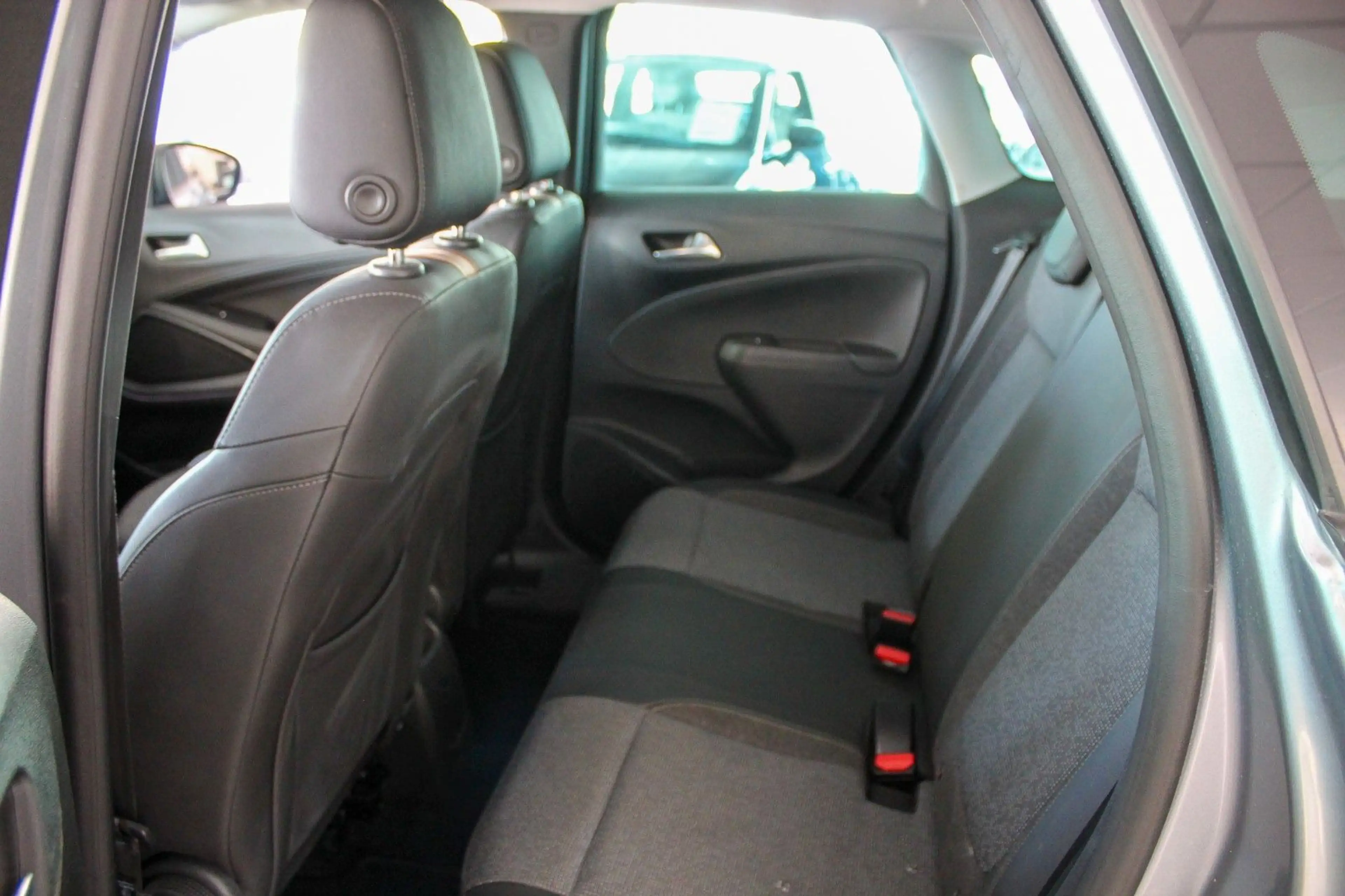 Opel Crossland X 1.2 Turbo Kamera Winterpaket Navi — photo 8