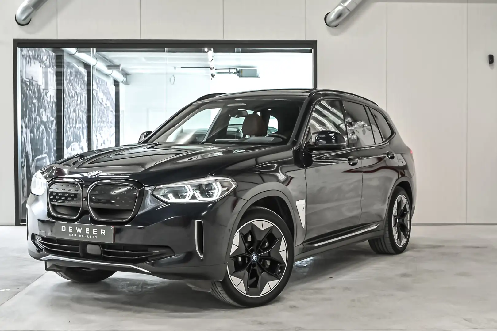 BMW iX3 iX3 74 kWh iX3 Schwarz - 1