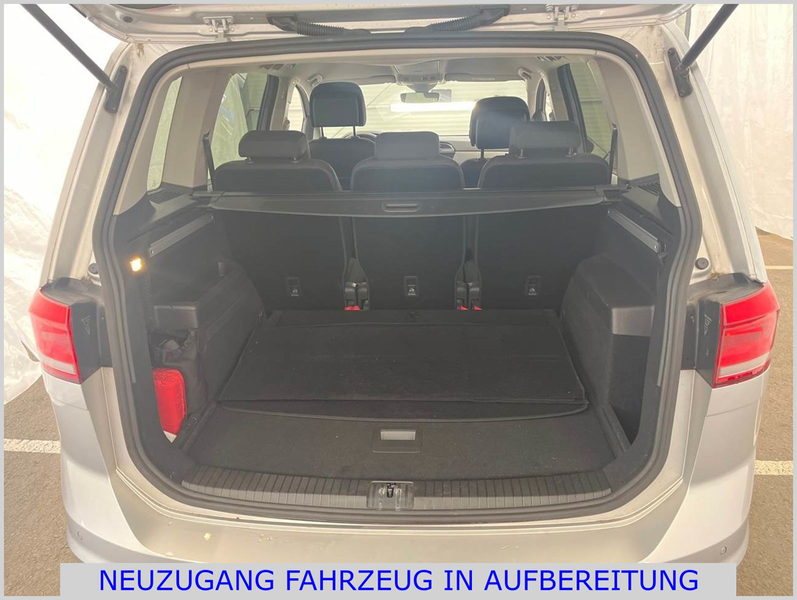 Volkswagen Touran COMFORTL SHZ/ACC/AHK/MASS./KAMERA/KEYLESS — photo 3