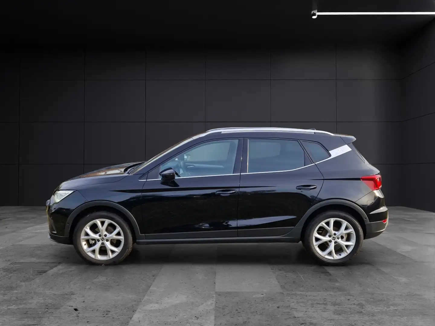 SEAT Arona FR LED ACC AID NAVI PDC SHZ LM Schwarz - 2