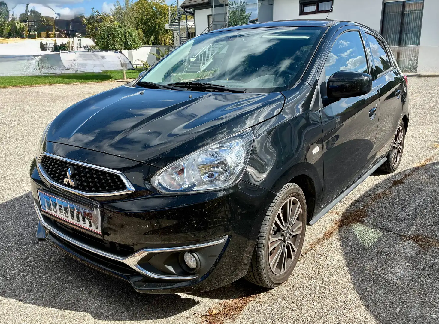 Mitsubishi Space Star Space Star 1,2 MIVEC Invite Connect AS Schwarz - 1