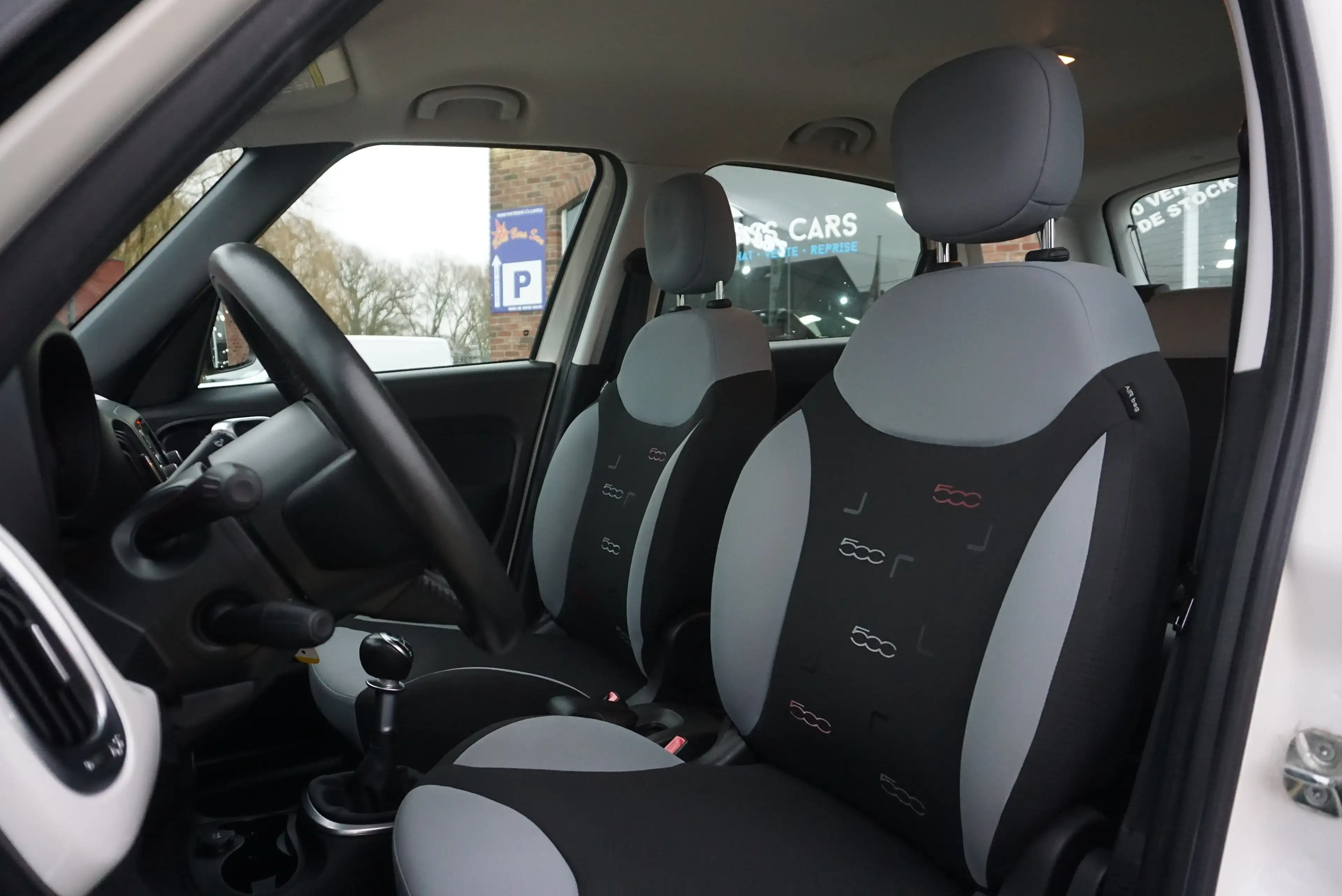 Fiat 500L 1.4i Pop Star CLIMATISATION PDC CARNET CRUISE EU6B — photo 9