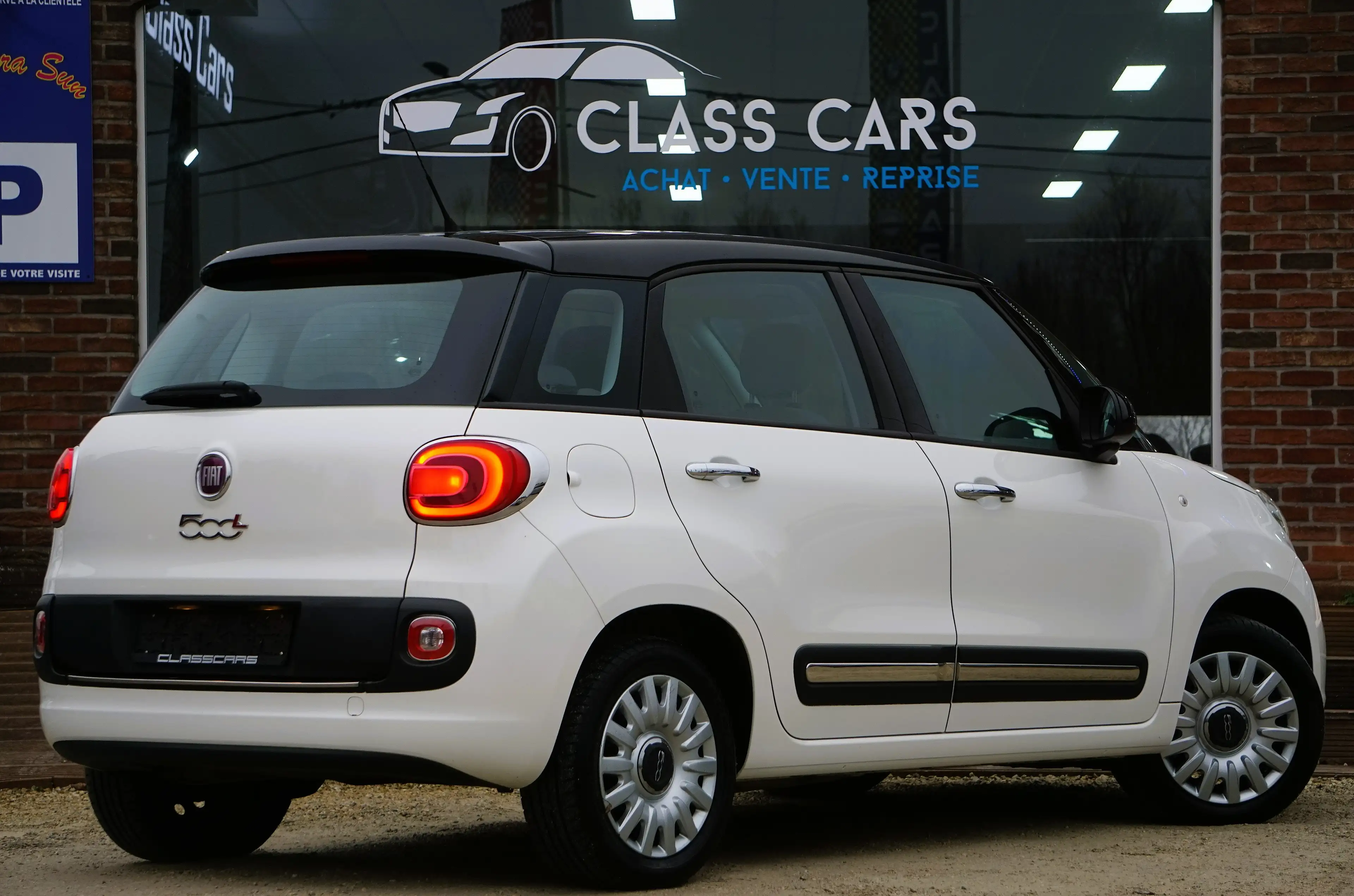 Fiat 500L 1.4i Pop Star CLIMATISATION PDC CARNET CRUISE EU6B — photo 3