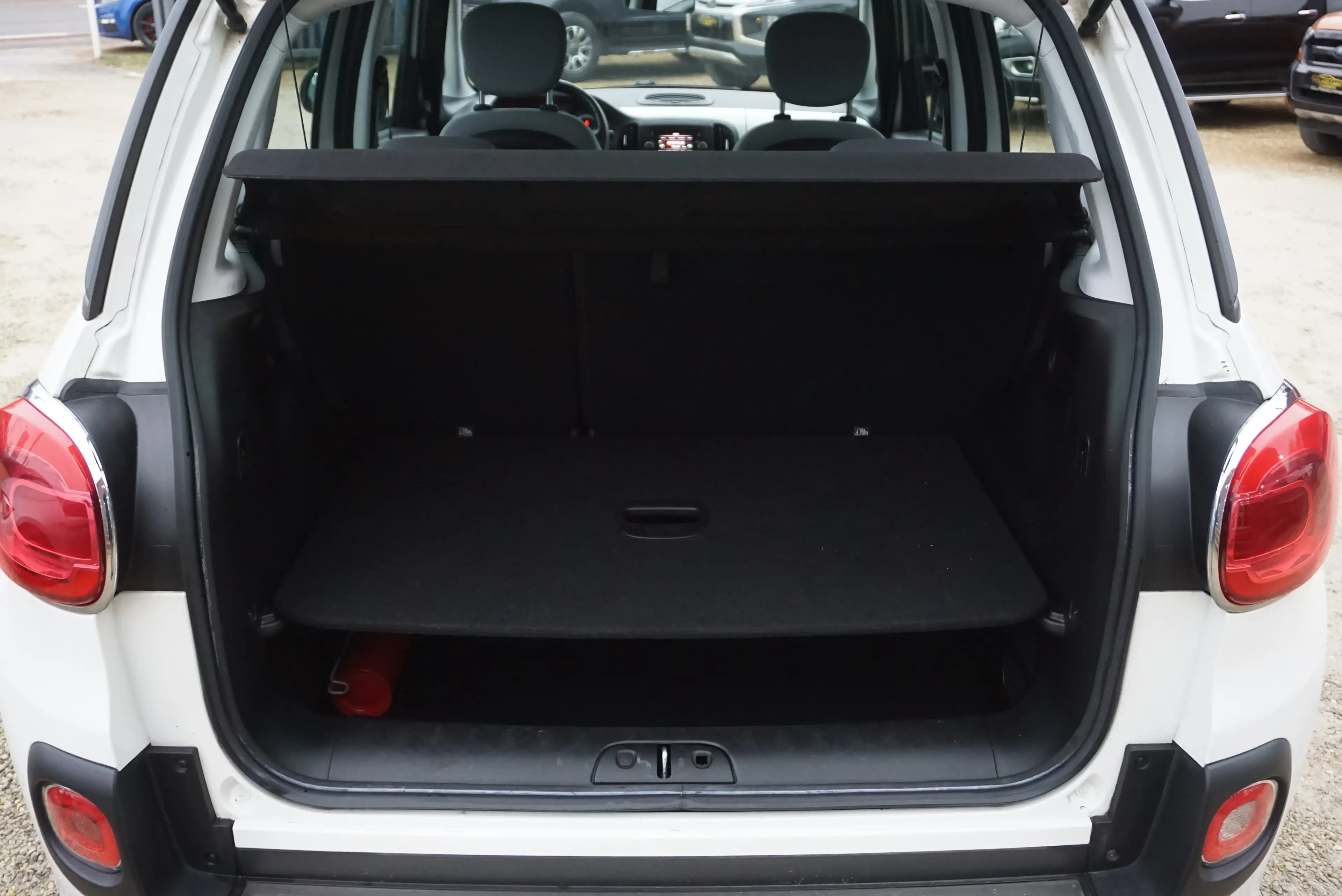 Fiat 500L 1.4i Pop Star CLIMATISATION PDC CARNET CRUISE EU6B — photo 12