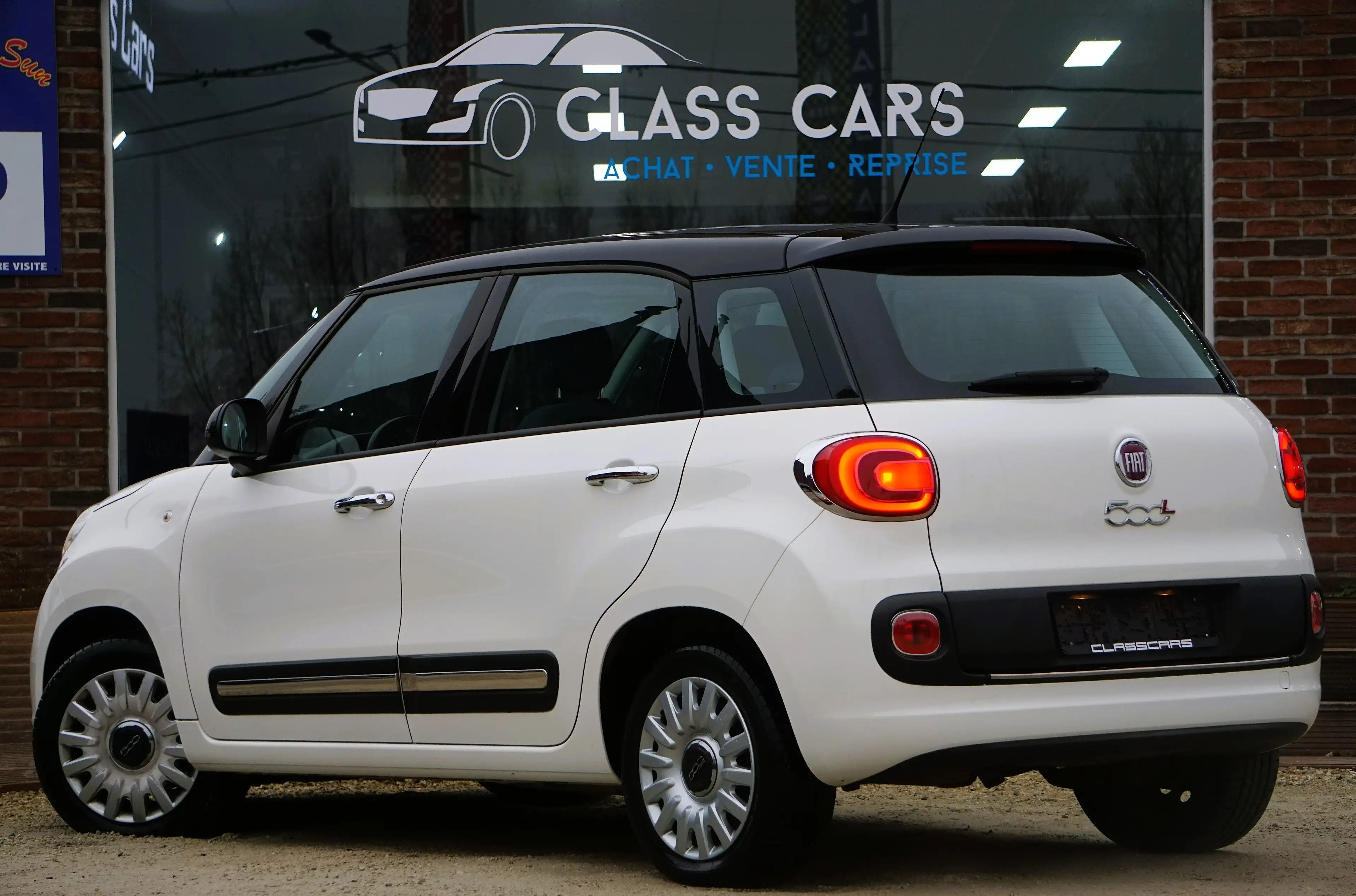Fiat 500L 1.4i Pop Star CLIMATISATION PDC CARNET CRUISE EU6B — photo 4
