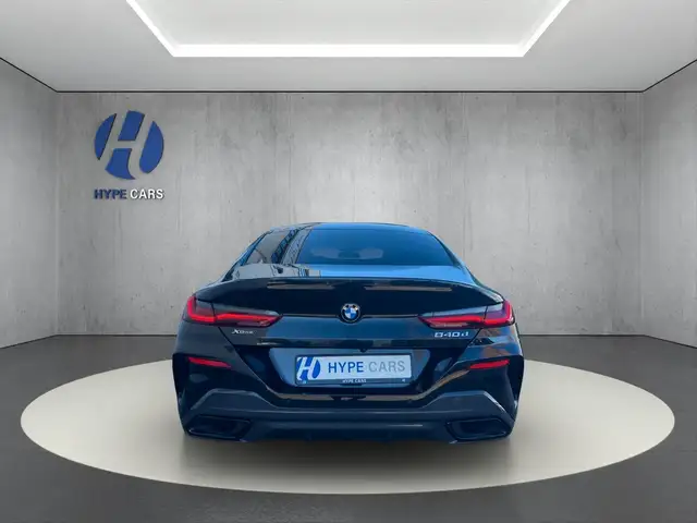 BMW 8 Series view 6