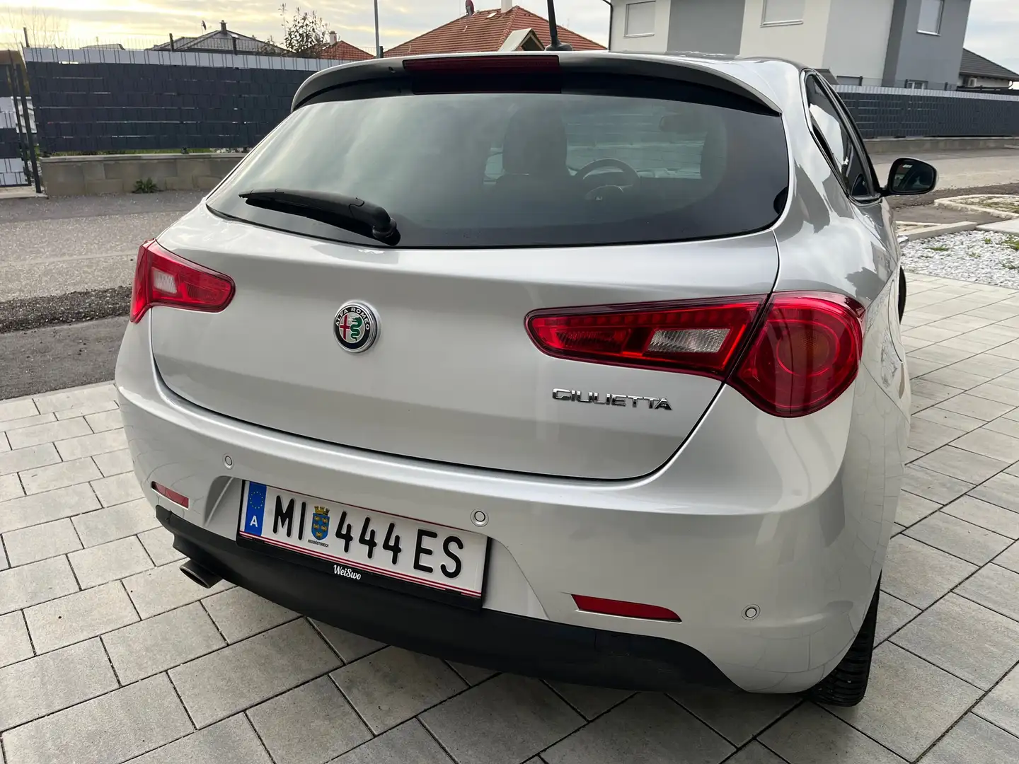 Alfa Romeo Giulietta Super 1,6 JTDM-2 Silber - 2
