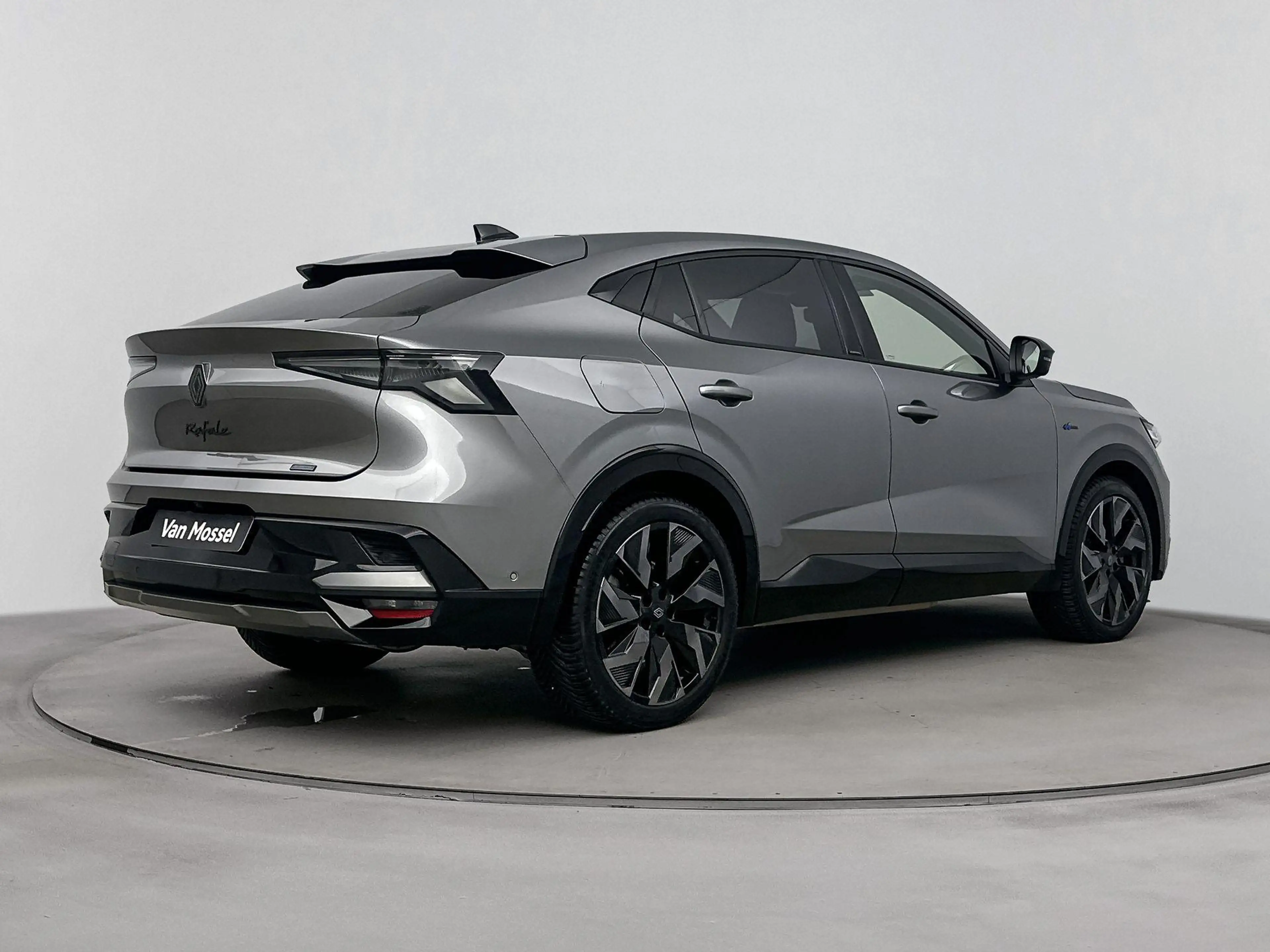 Renault Rafale 1.2 E-Tech 4x4 plug-in hybrid 300 esprit Alpine | — photo 4
