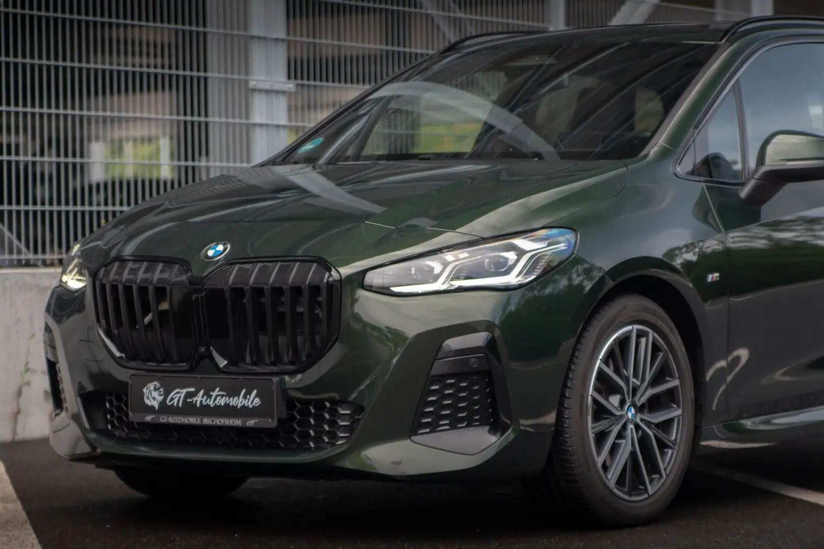 BMW 218 *M-Sport*PANO*360°+HUD*U-FREI! Grün - 2