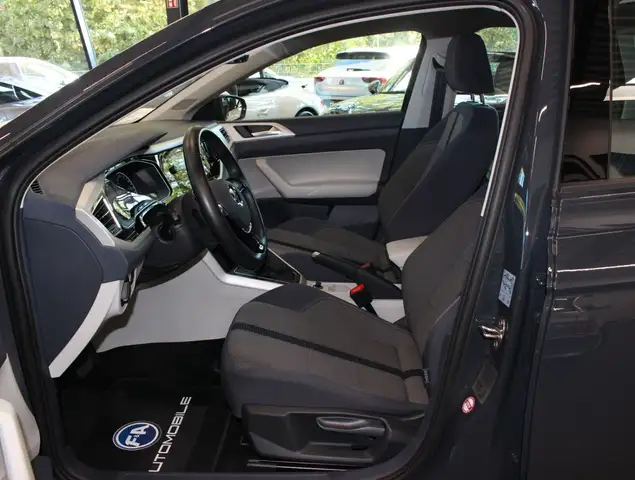Volkswagen Polo view 11