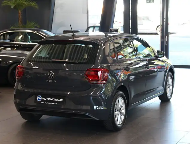 Volkswagen Polo view 5