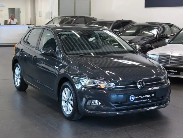Volkswagen Polo view 2