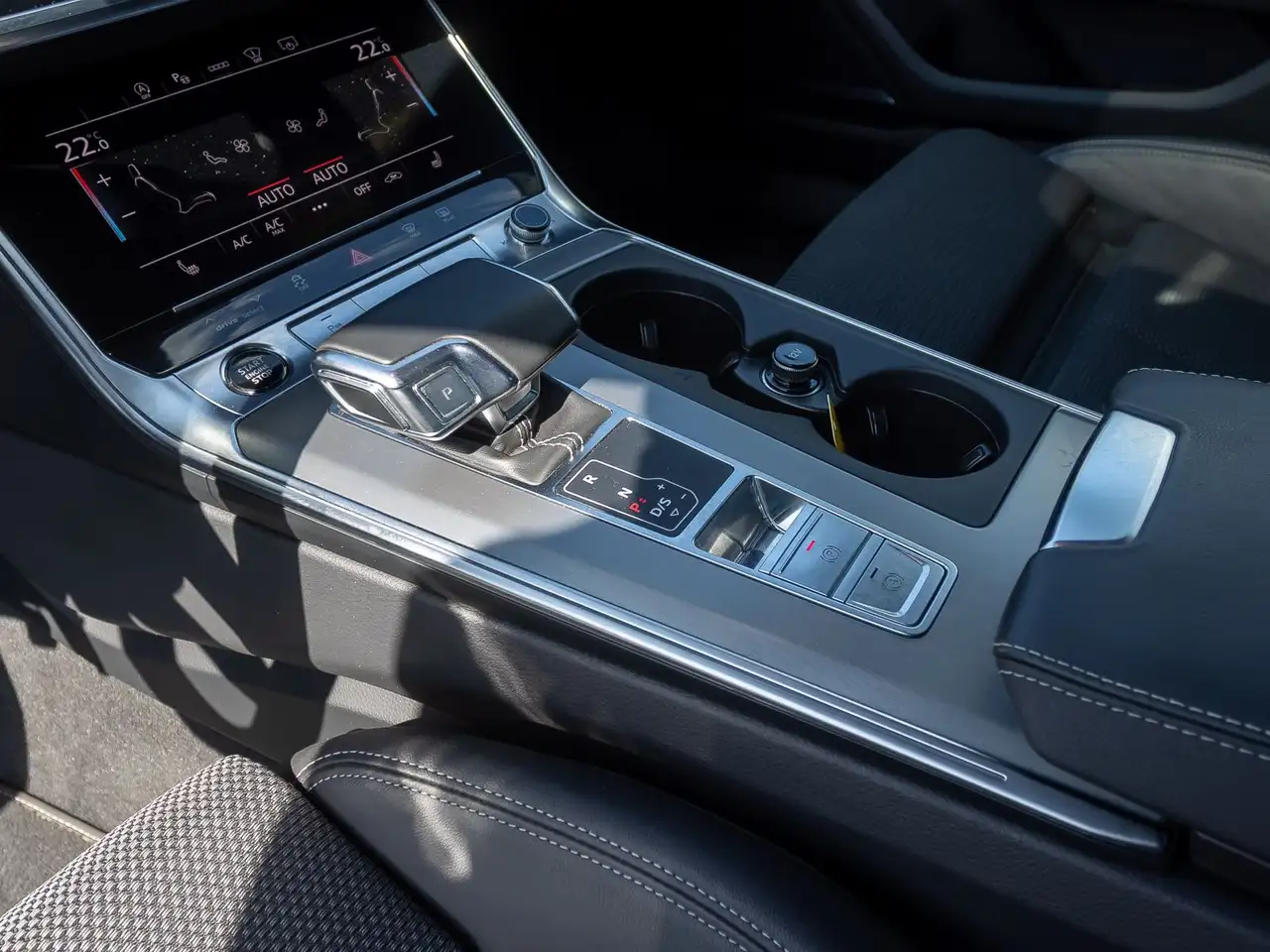 Audi A6 S line 45TFSI Navi Matrix HuD Panorama ACC B&, миниатюра 18